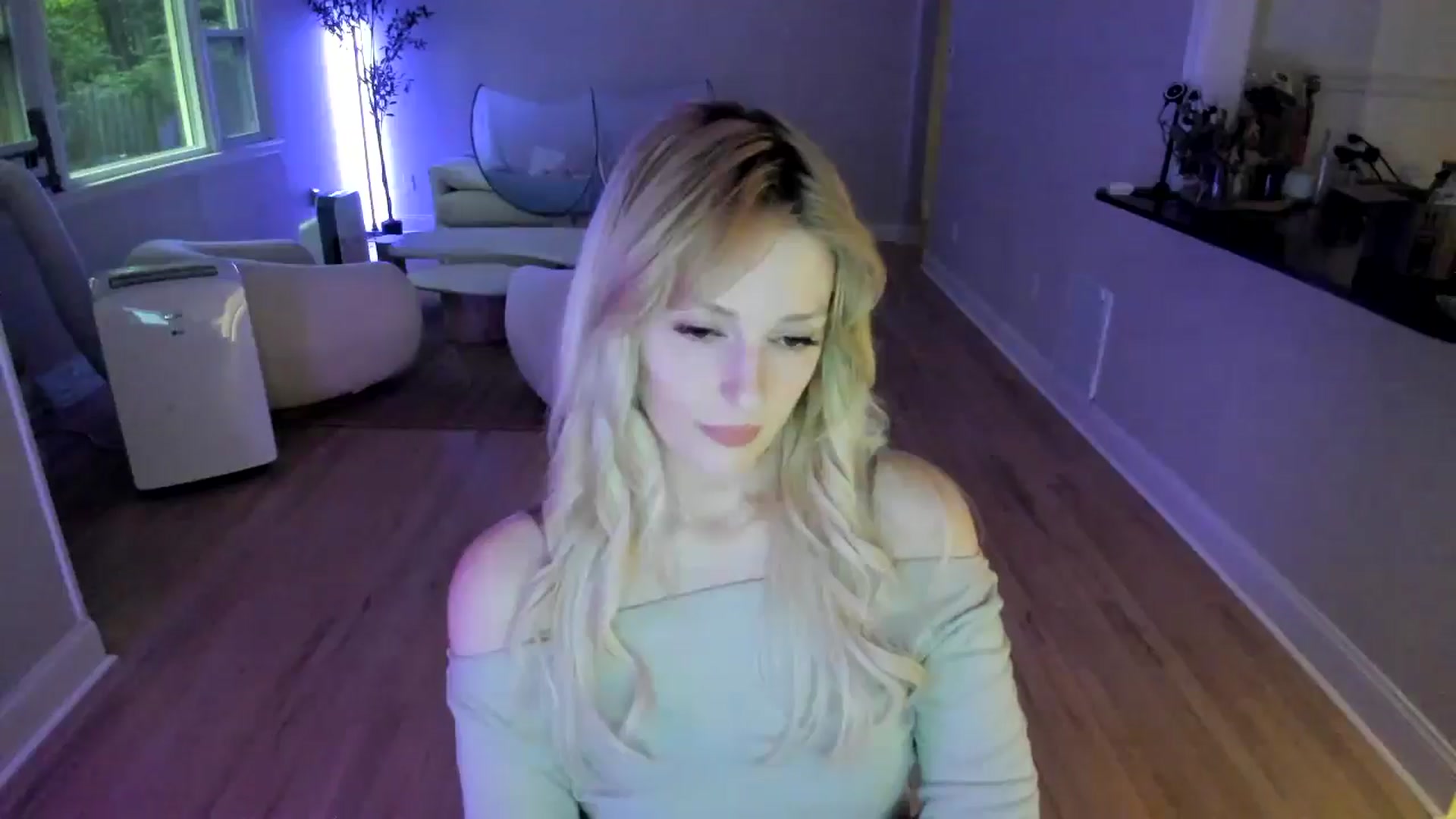 Gallery image thumbnail from Milk_Party's myfreecams stream on, 07/09/2025, 24:54 image 6 of 20