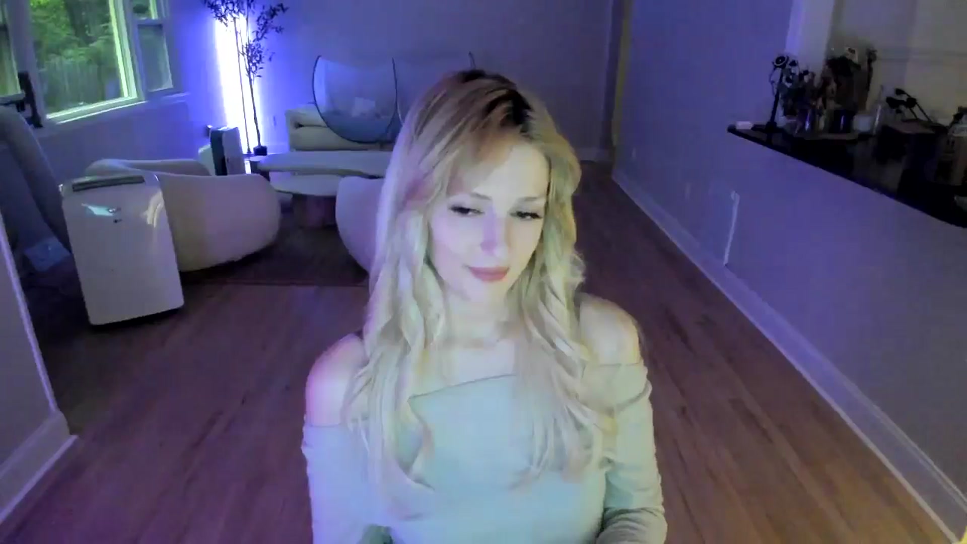 Gallery image thumbnail from Milk_Party's myfreecams stream on, 07/09/2025, 24:54 image 7 of 20