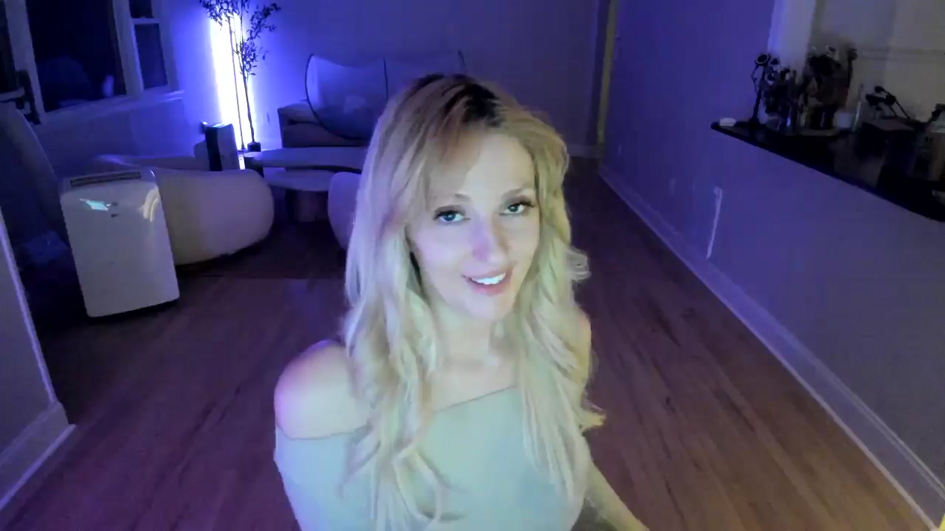 Gallery image thumbnail from Milk_Party's myfreecams stream on, 07/09/2025, 04:38 image 14 of 20
