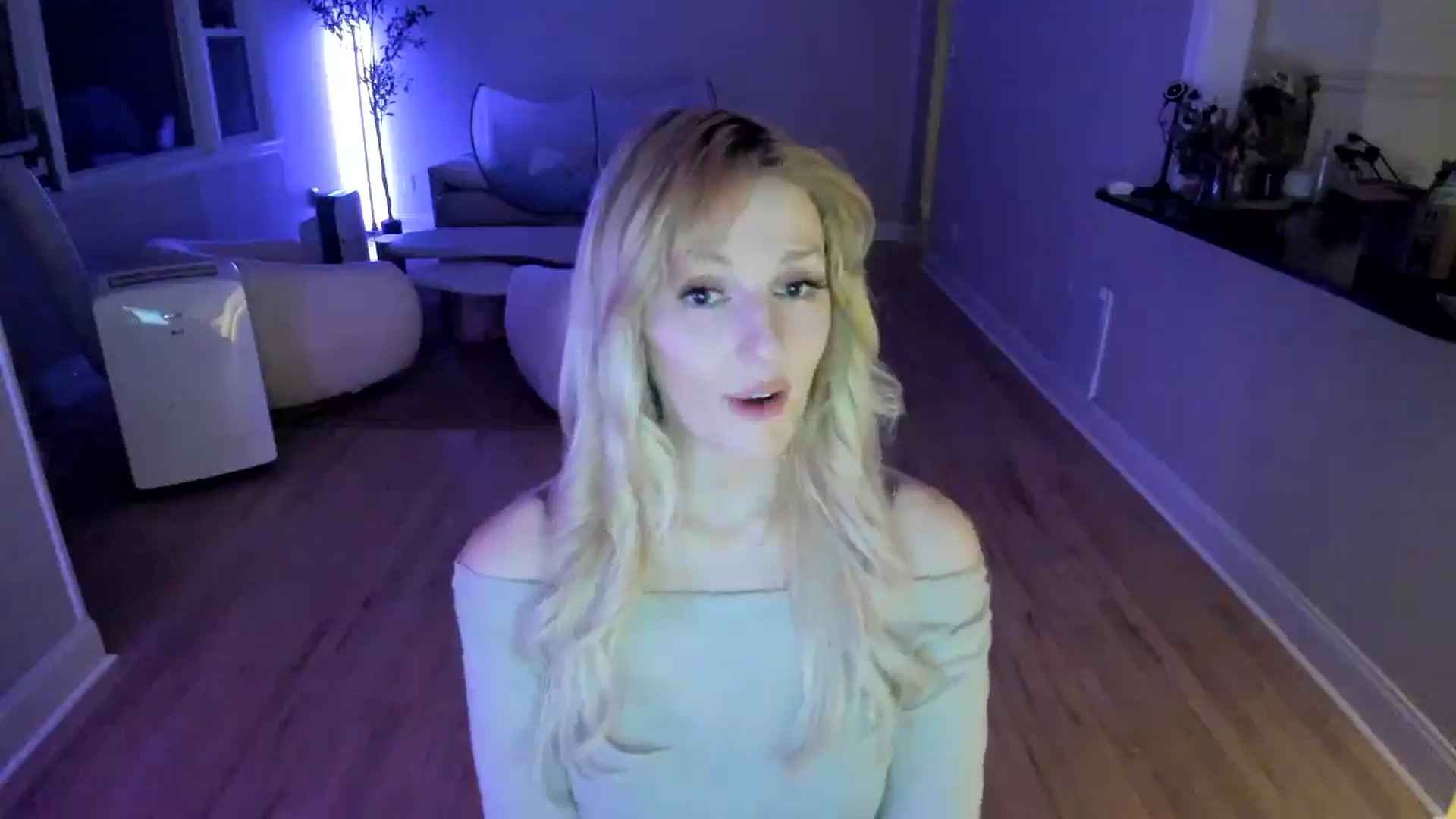 Gallery image thumbnail from Milk_Party's myfreecams stream on, 07/09/2025, 04:38 image 10 of 20