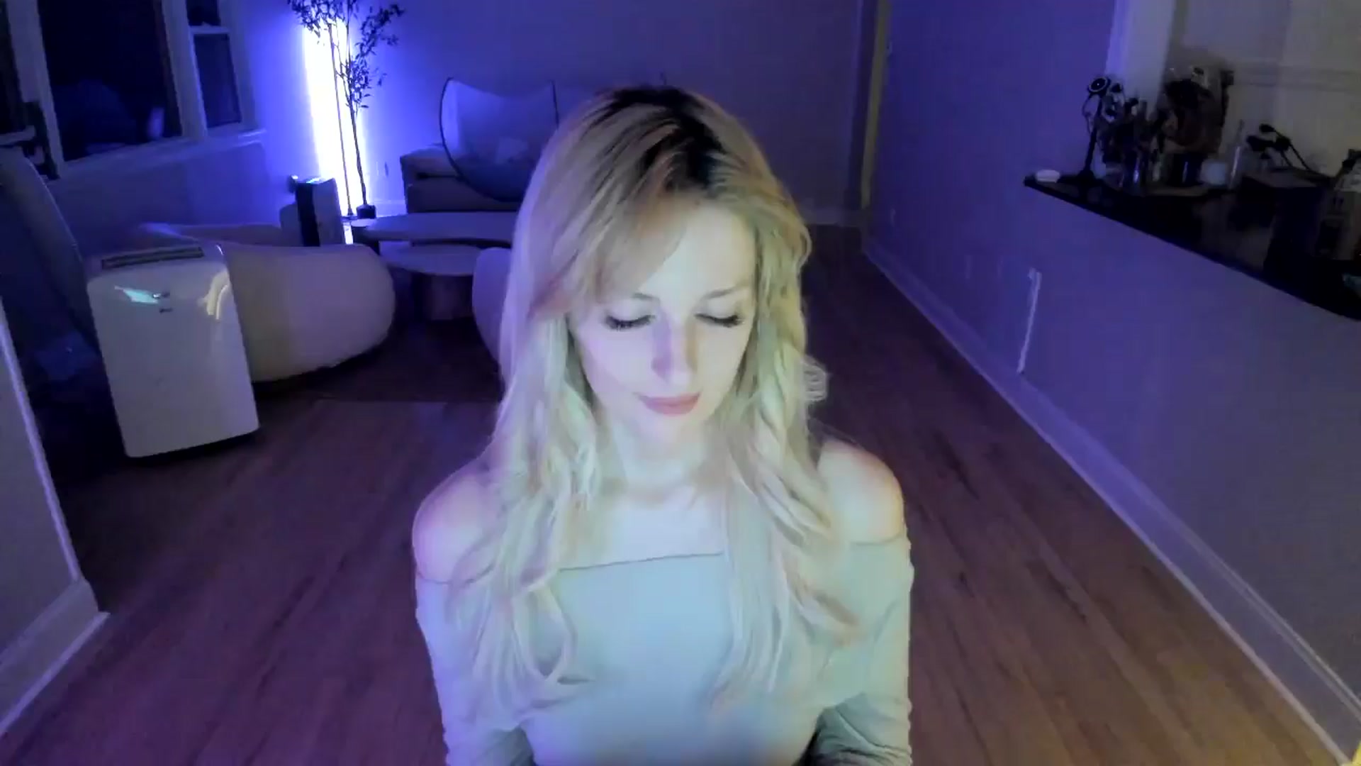 Gallery image thumbnail from Milk_Party's myfreecams stream on, 07/09/2025, 04:38 image 13 of 20