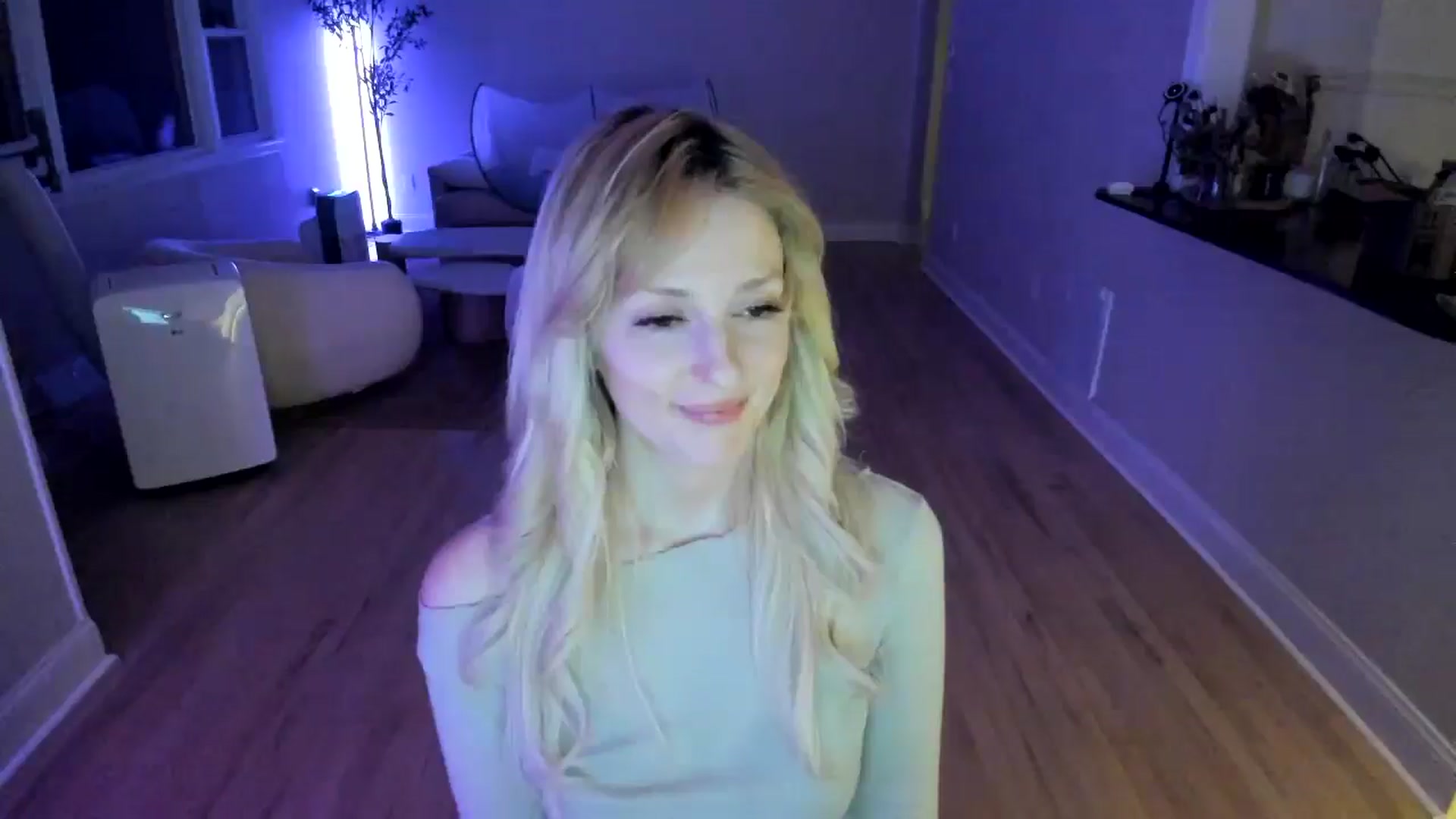 Gallery image thumbnail from Milk_Party's myfreecams stream on, 07/09/2025, 05:53 image 4 of 20