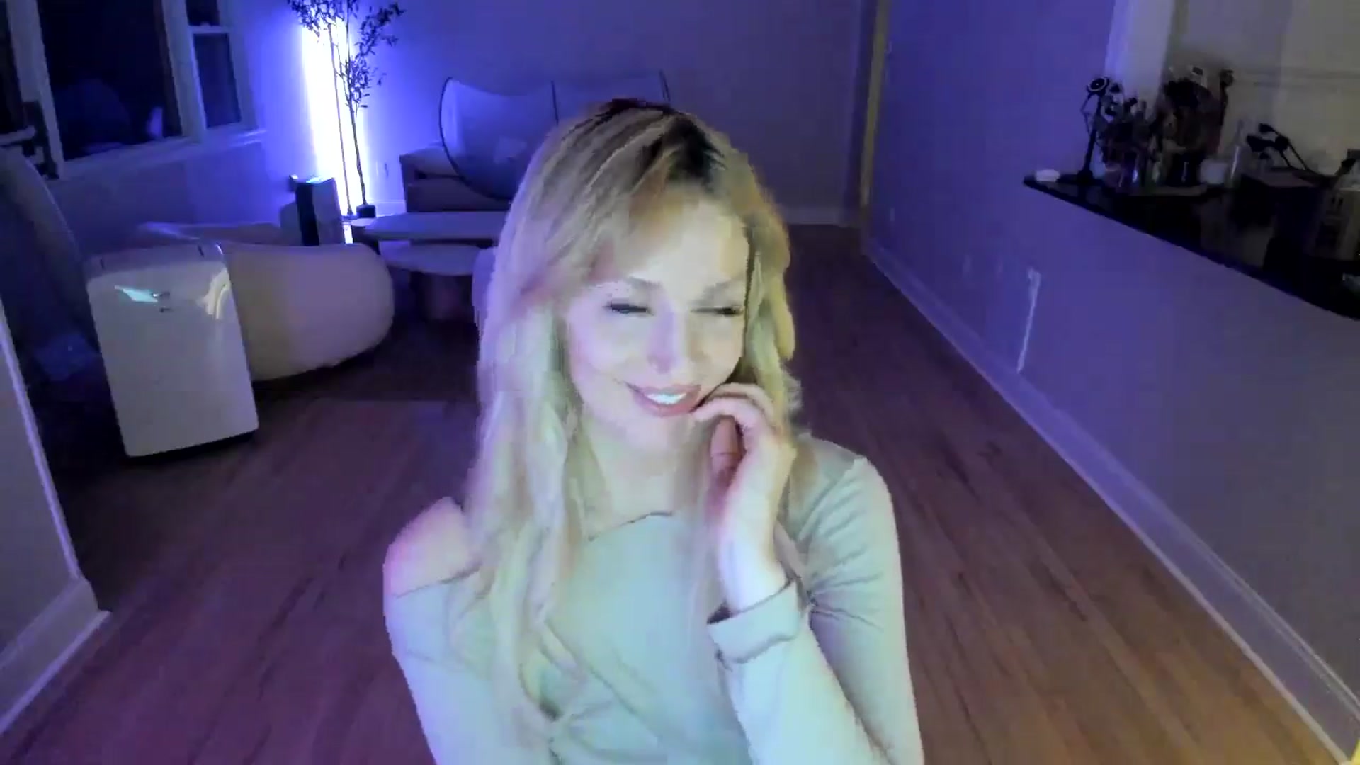 Gallery image thumbnail from Milk_Party's myfreecams stream on, 07/09/2025, 05:53 image 10 of 20