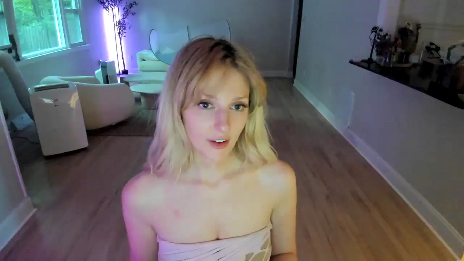 Gallery image thumbnail from Milk_Party's myfreecams stream on, 07/09/2025, 23:33 image 7 of 20