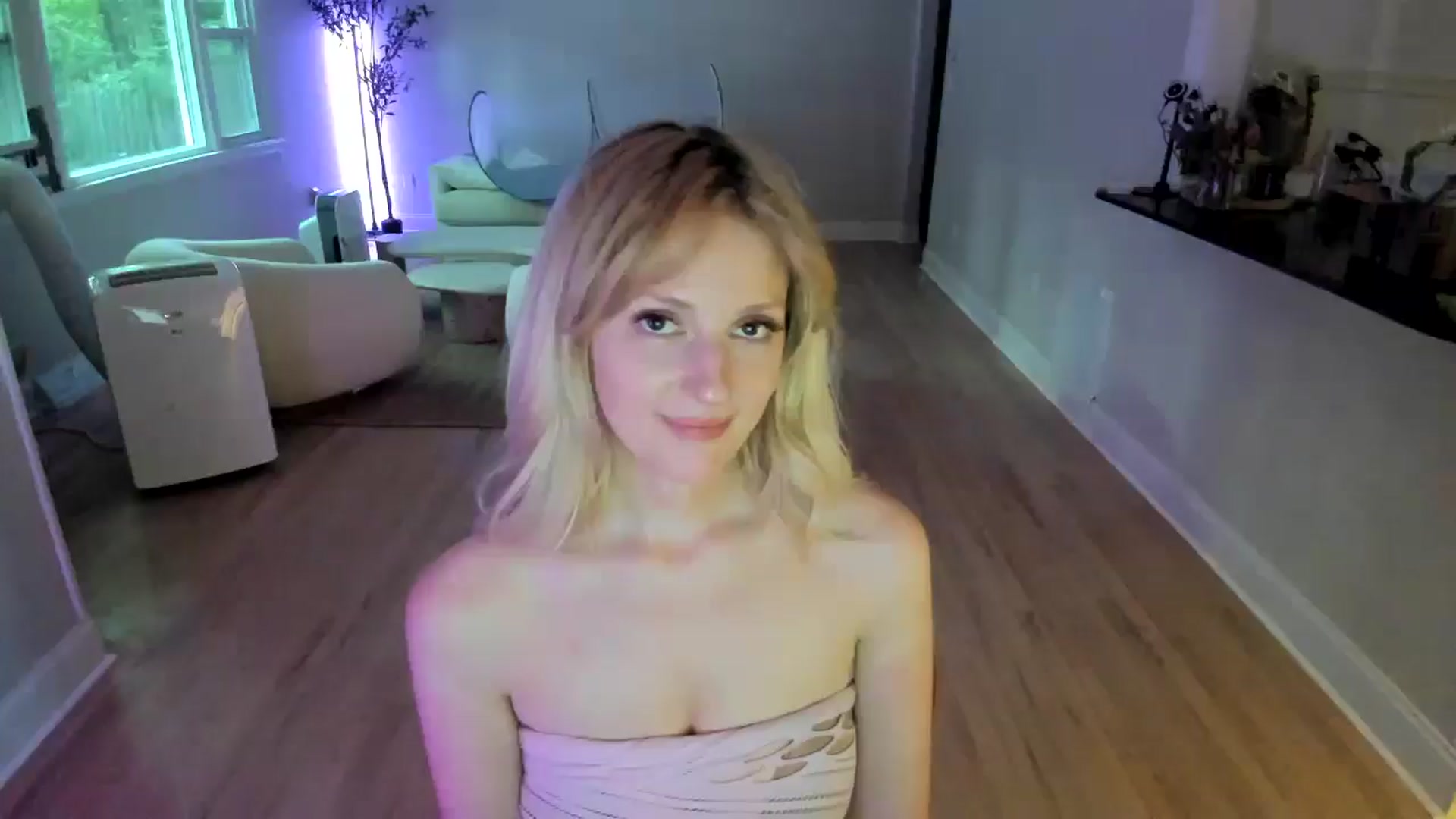 Gallery image thumbnail from Milk_Party's myfreecams stream on, 07/09/2025, 23:33 image 16 of 20