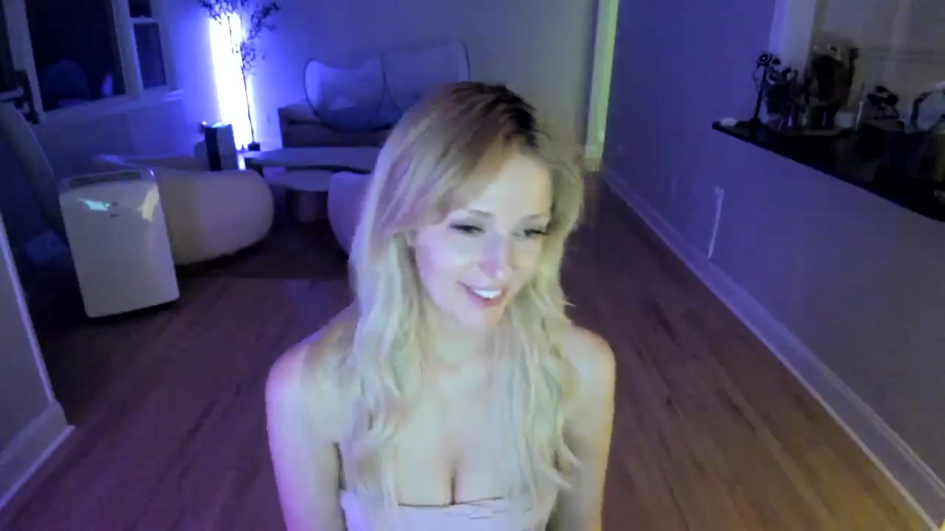 Gallery image thumbnail from Milk_Party's myfreecams stream on, 07/10/2025, 03:12 image 3 of 20