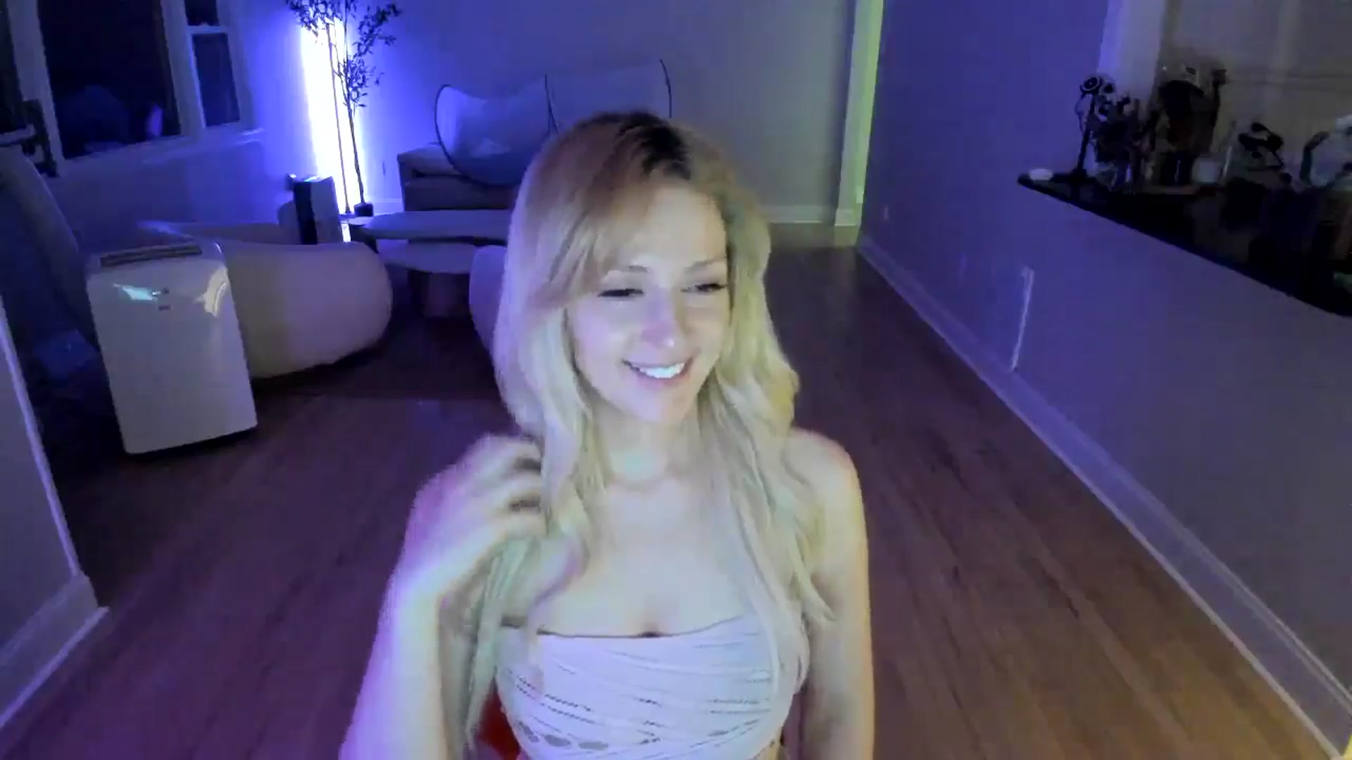 Gallery image thumbnail from Milk_Party's myfreecams stream on, 07/10/2025, 04:26 image 7 of 20