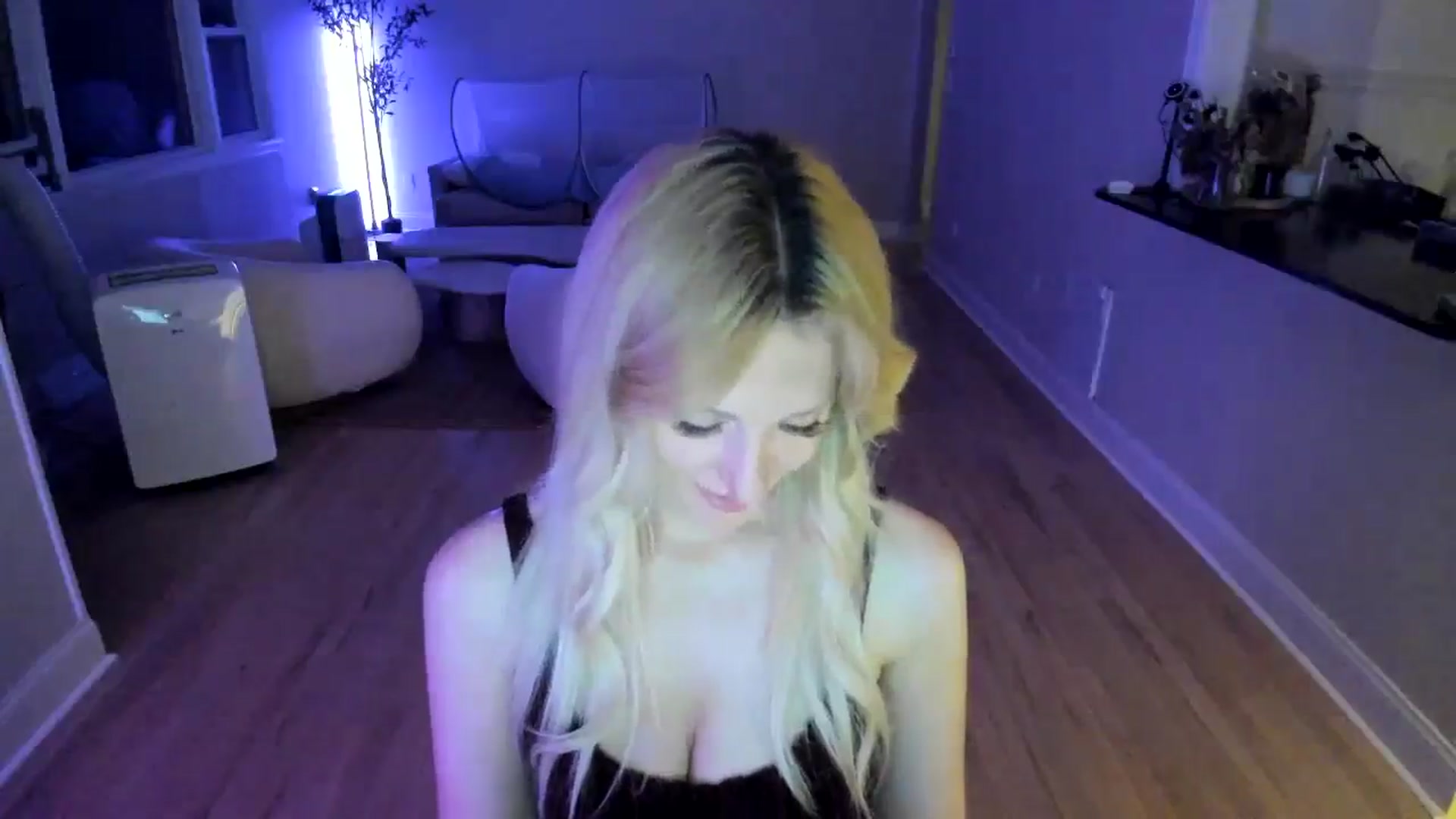 Gallery image thumbnail from Milk_Party's myfreecams stream on, 07/11/2025, 03:56 image 14 of 20