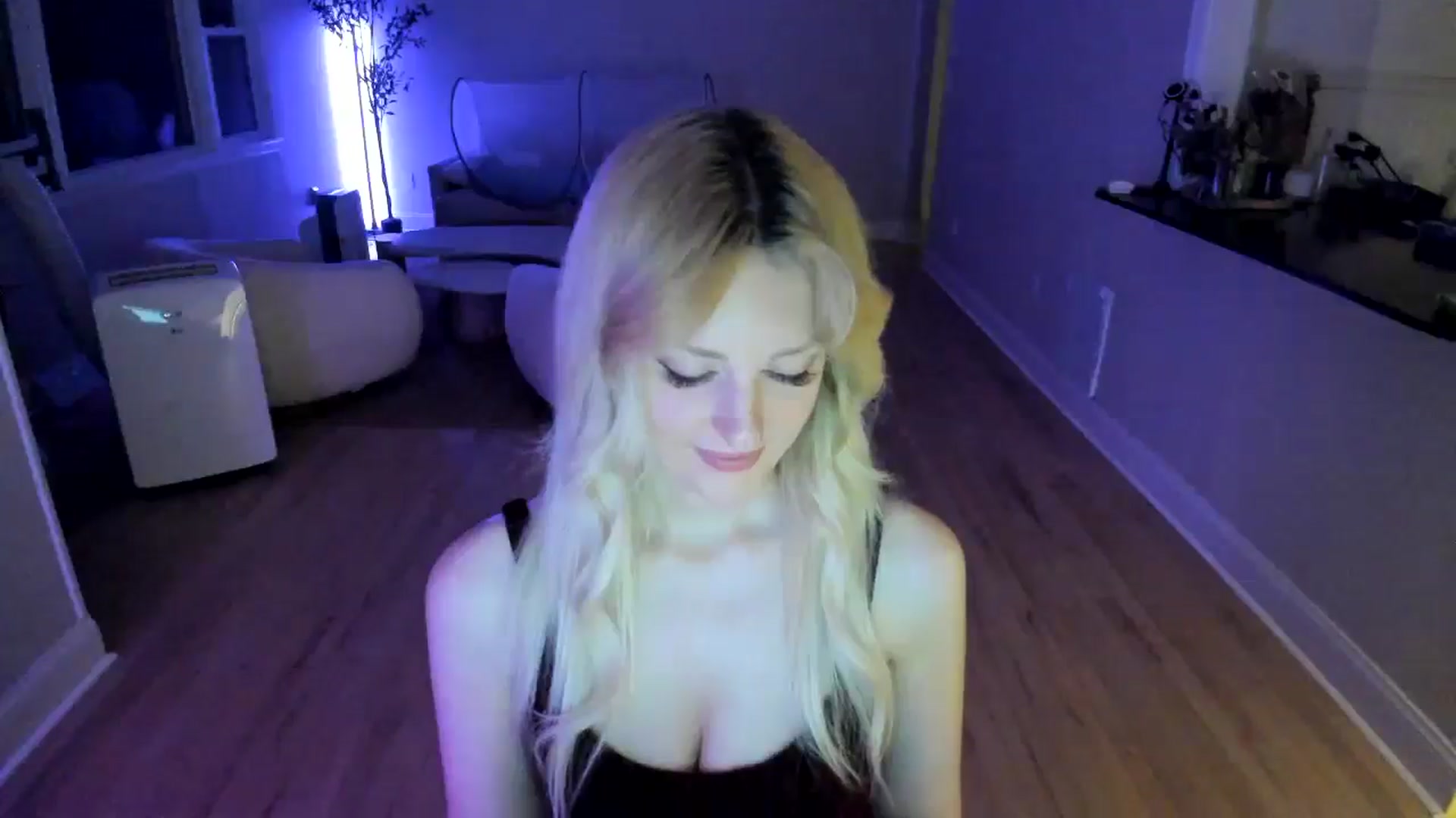 Gallery image thumbnail from Milk_Party's myfreecams stream on, 07/11/2025, 03:56 image 8 of 20