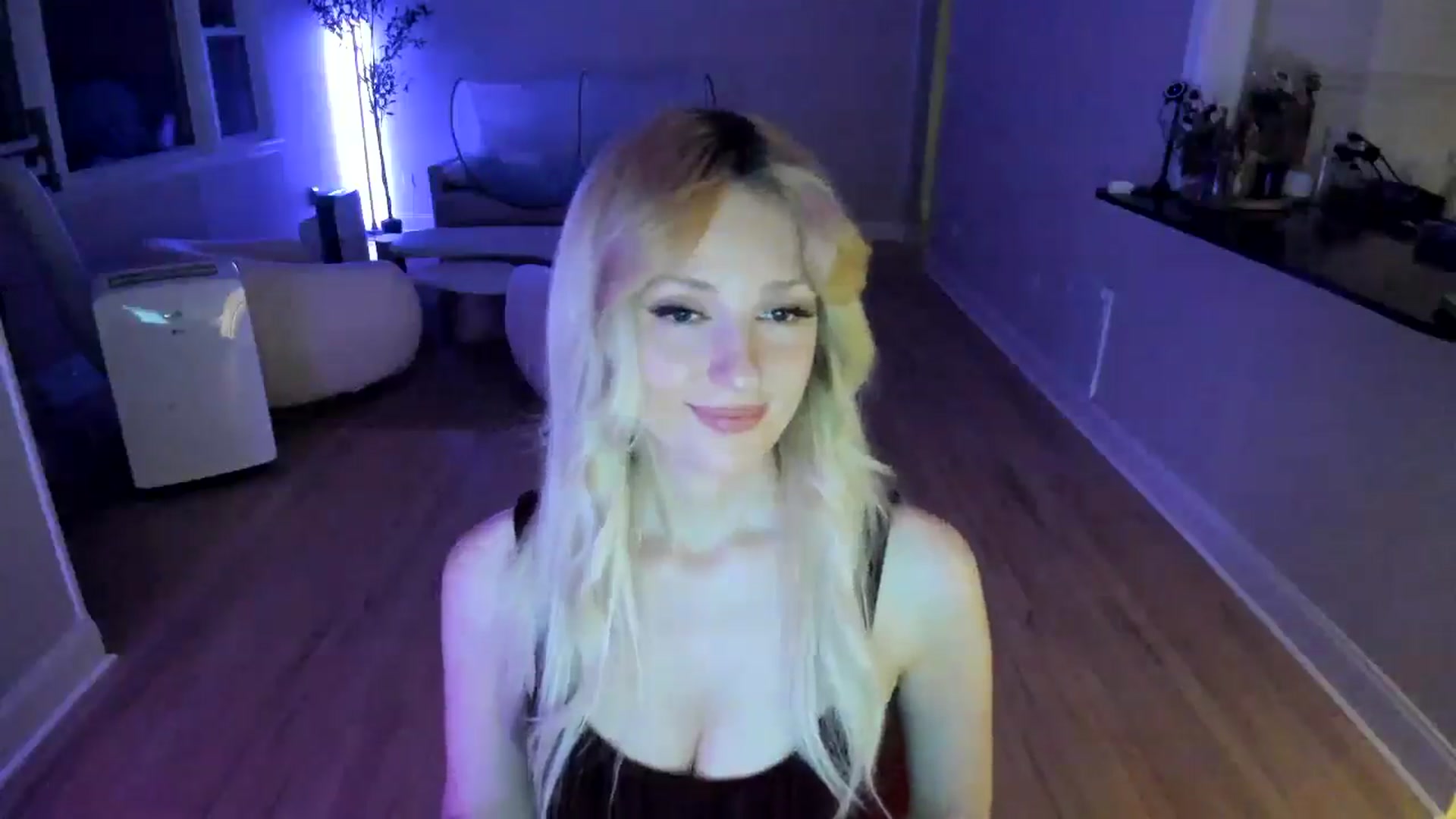 Gallery image thumbnail from Milk_Party's myfreecams stream on, 07/11/2025, 03:56 image 10 of 20