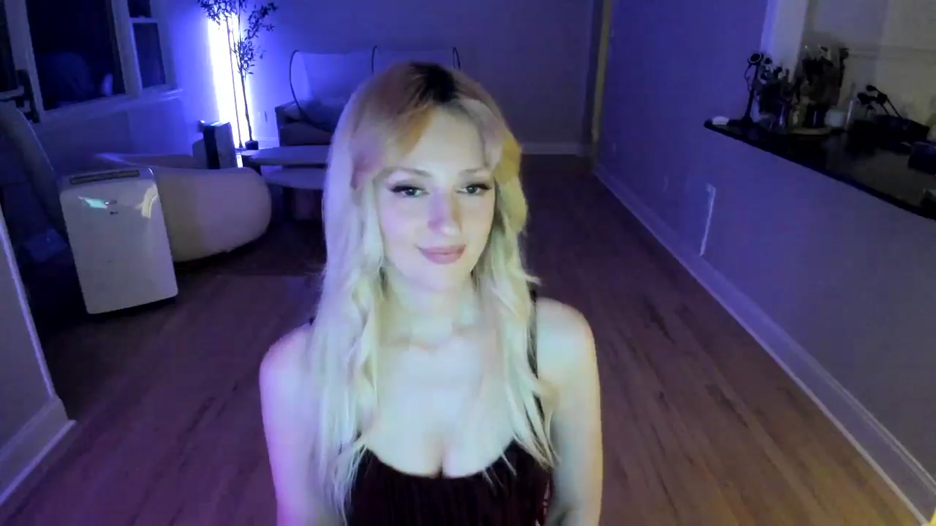 Gallery image thumbnail from Milk_Party's myfreecams stream on, 07/11/2025, 06:34 image 9 of 20