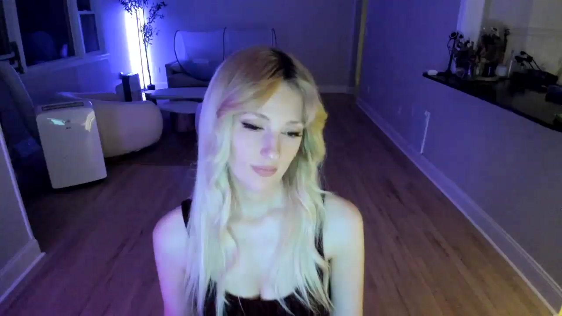 Gallery image thumbnail from Milk_Party's myfreecams stream on, 07/11/2025, 06:34 image 12 of 20
