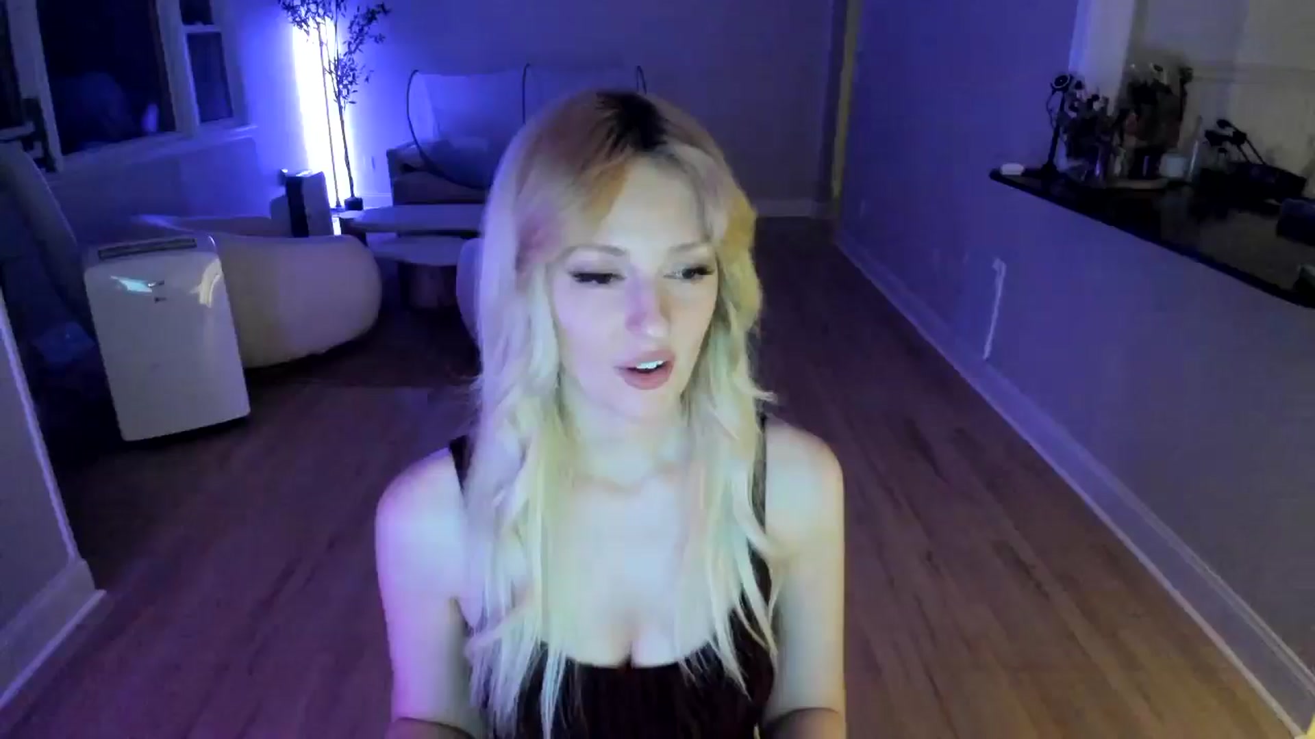 Gallery image thumbnail from Milk_Party's myfreecams stream on, 07/11/2025, 06:34 image 6 of 20