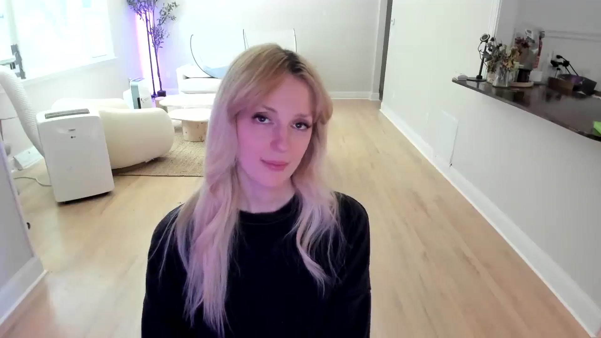 Gallery image thumbnail from Milk_Party's myfreecams stream on, 07/11/2025, 17:56 image 14 of 20