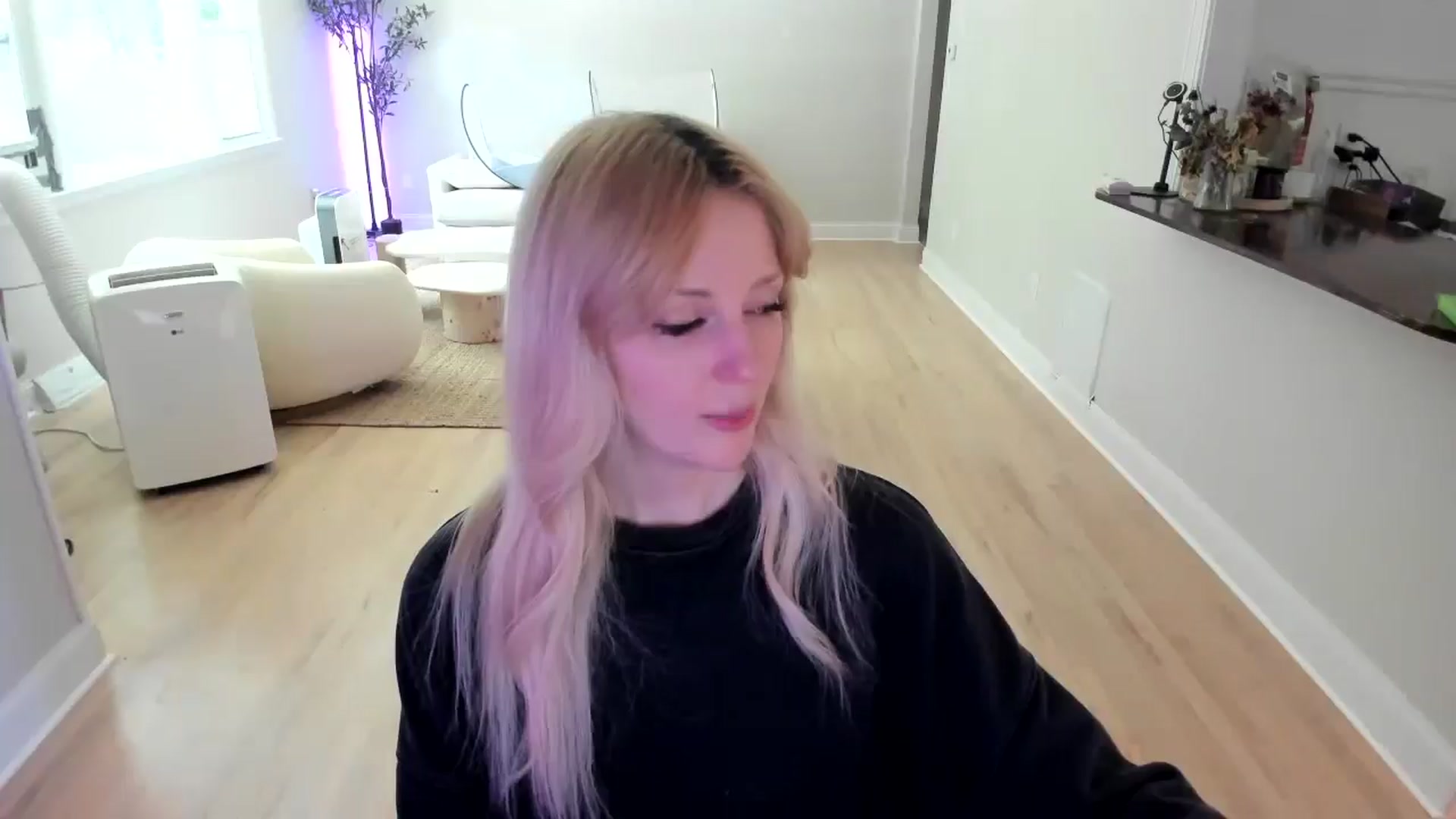 Gallery image thumbnail from Milk_Party's myfreecams stream on, 07/11/2025, 17:56 image 16 of 20