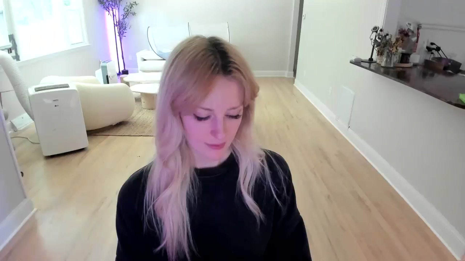 Gallery image thumbnail from Milk_Party's myfreecams stream on, 07/11/2025, 17:56 image 9 of 20