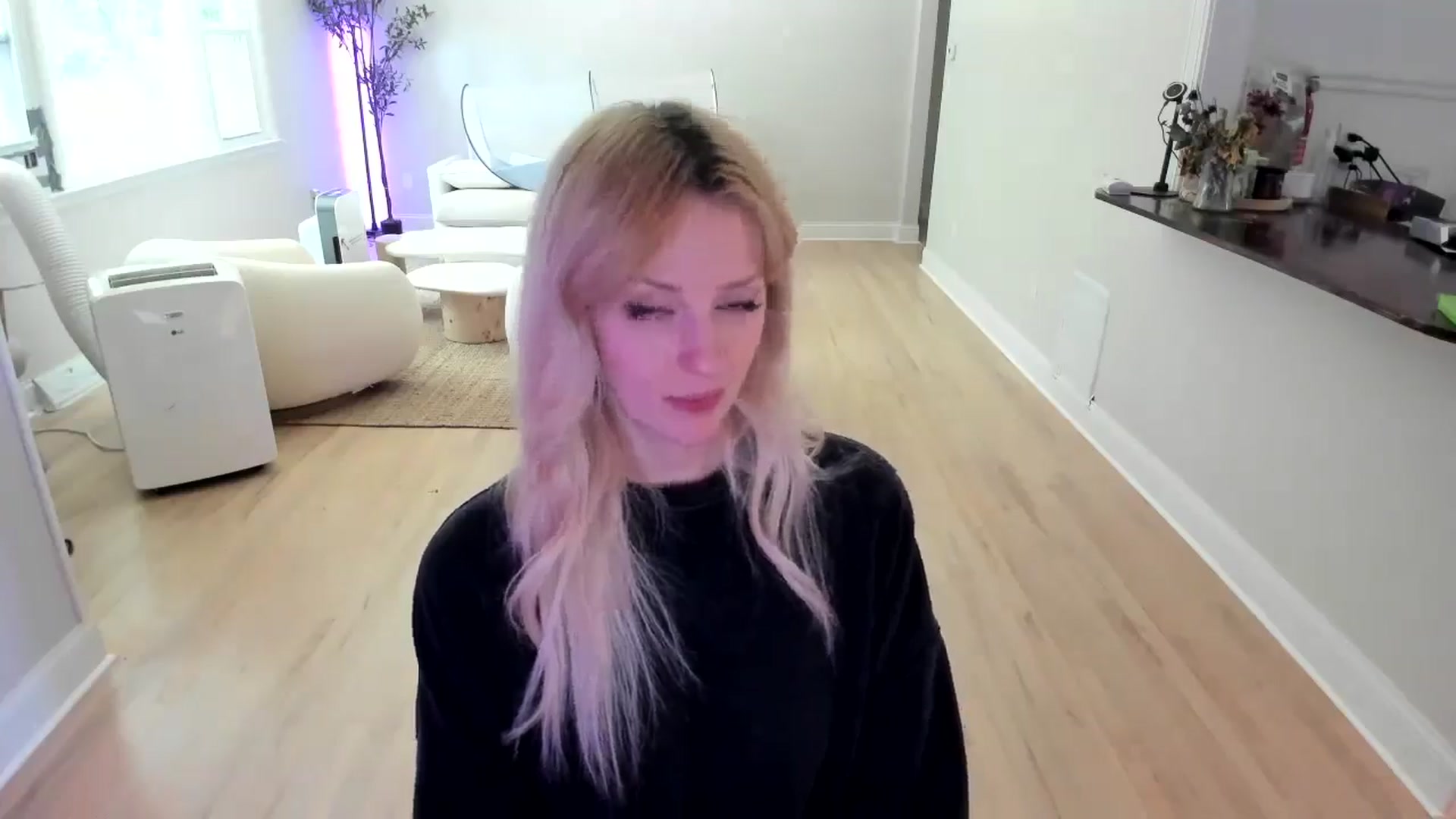 Gallery image thumbnail from Milk_Party's myfreecams stream on, 07/11/2025, 17:56 image 6 of 20