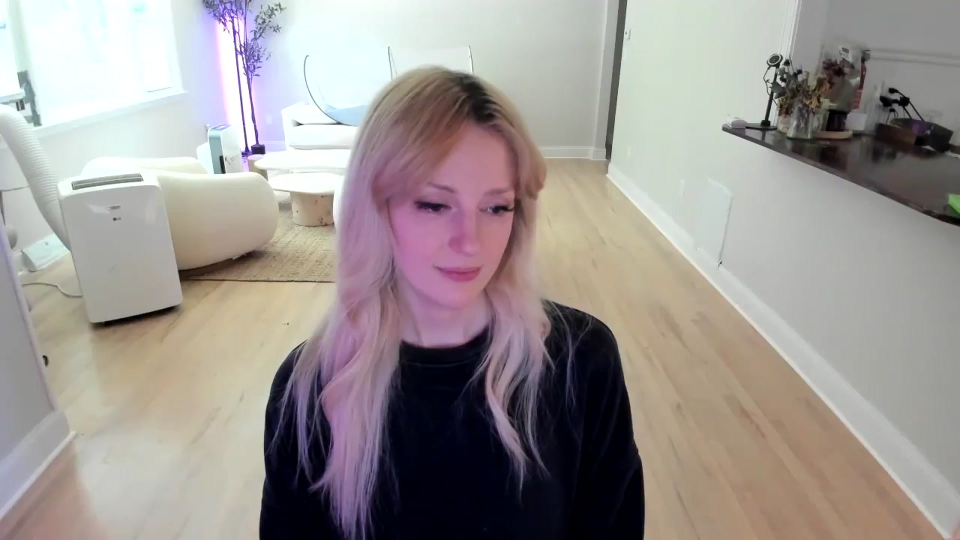 Gallery image thumbnail from Milk_Party's myfreecams stream on, 07/11/2025, 17:56 image 17 of 20