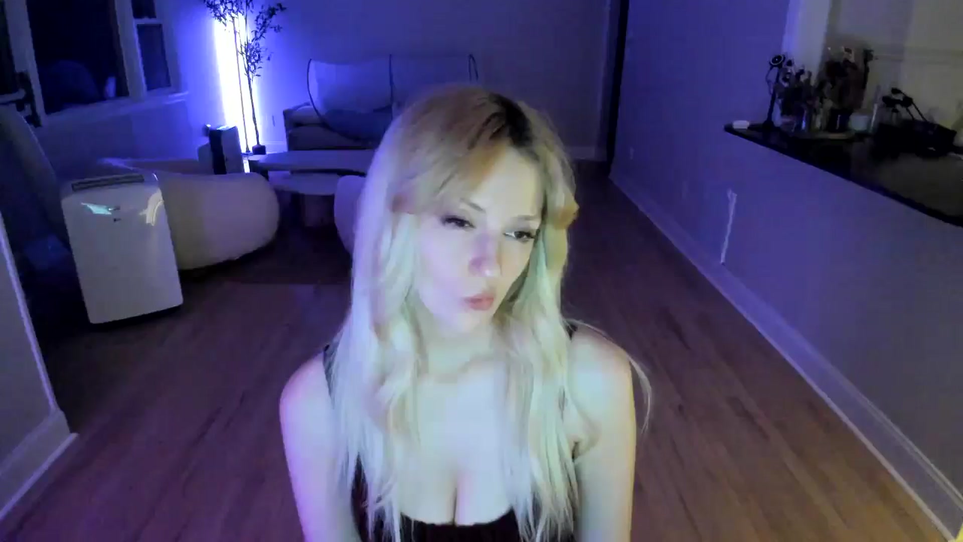 Gallery image thumbnail from Milk_Party's myfreecams stream on, 07/12/2025, 03:30 image 20 of 20