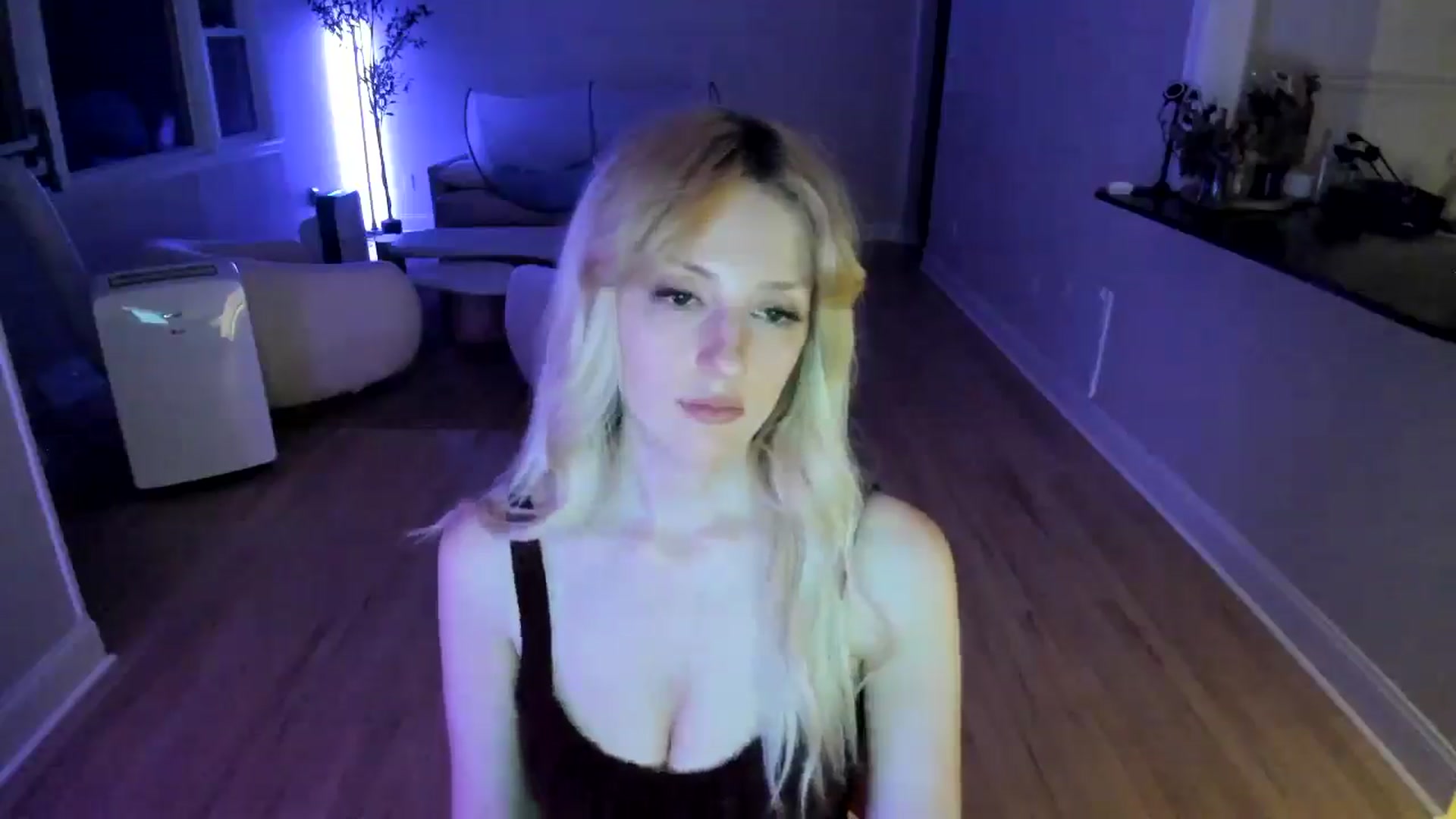 Gallery image thumbnail from Milk_Party's myfreecams stream on, 07/12/2025, 03:54 image 3 of 20