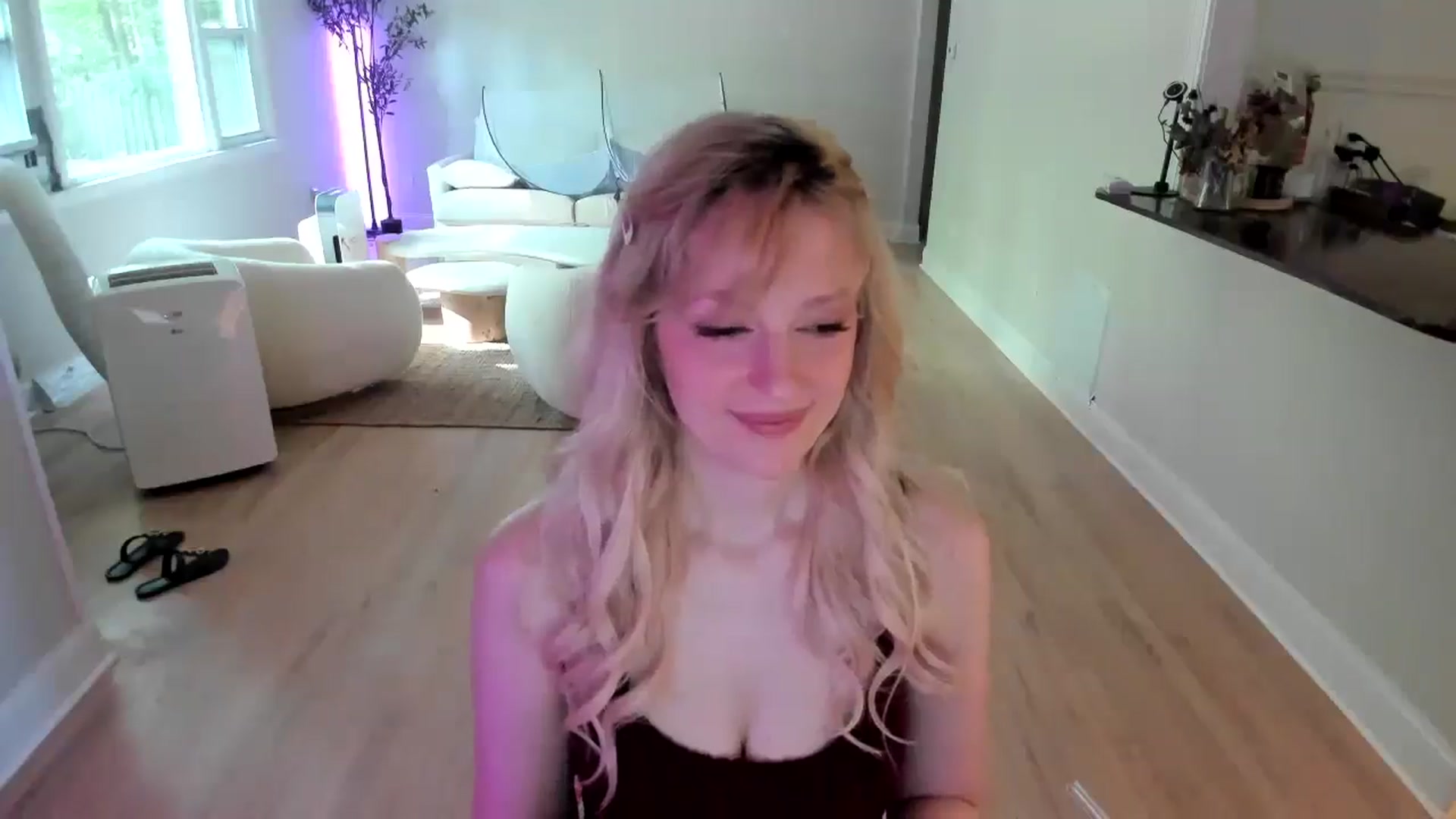 Gallery image thumbnail from Milk_Party's myfreecams stream on, 07/12/2025, 21:23 image 12 of 20