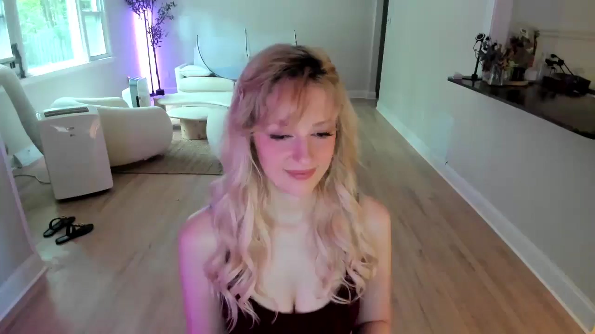 Gallery image thumbnail from Milk_Party's myfreecams stream on, 07/12/2025, 21:23 image 6 of 20