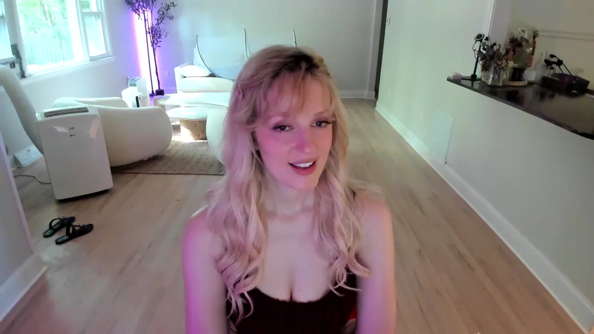 Gallery image thumbnail from Milk_Party's myfreecams stream on, 07/12/2025, 21:23 image 10 of 20