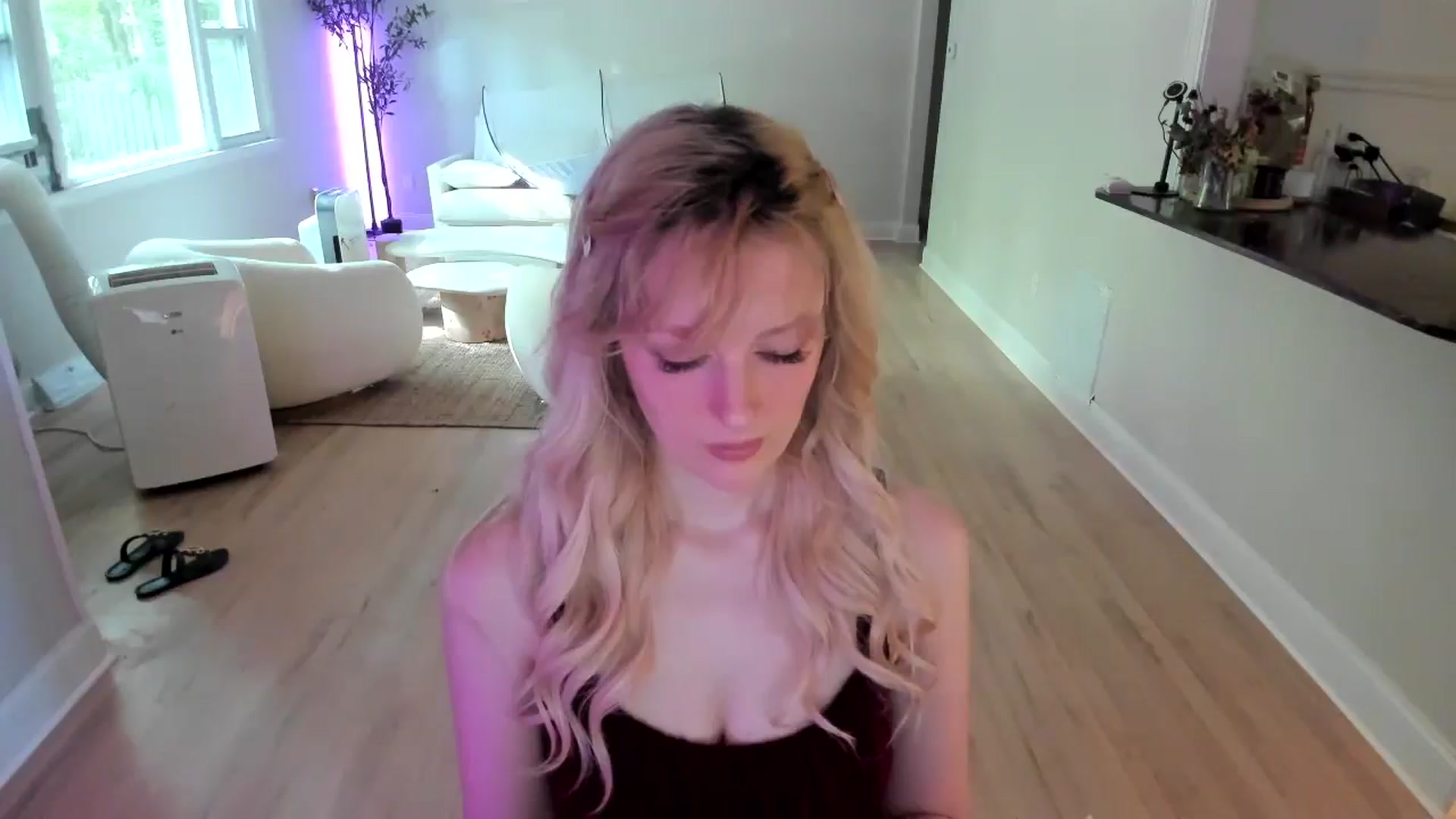 Gallery image thumbnail from Milk_Party's myfreecams stream on, 07/12/2025, 21:23 image 15 of 20