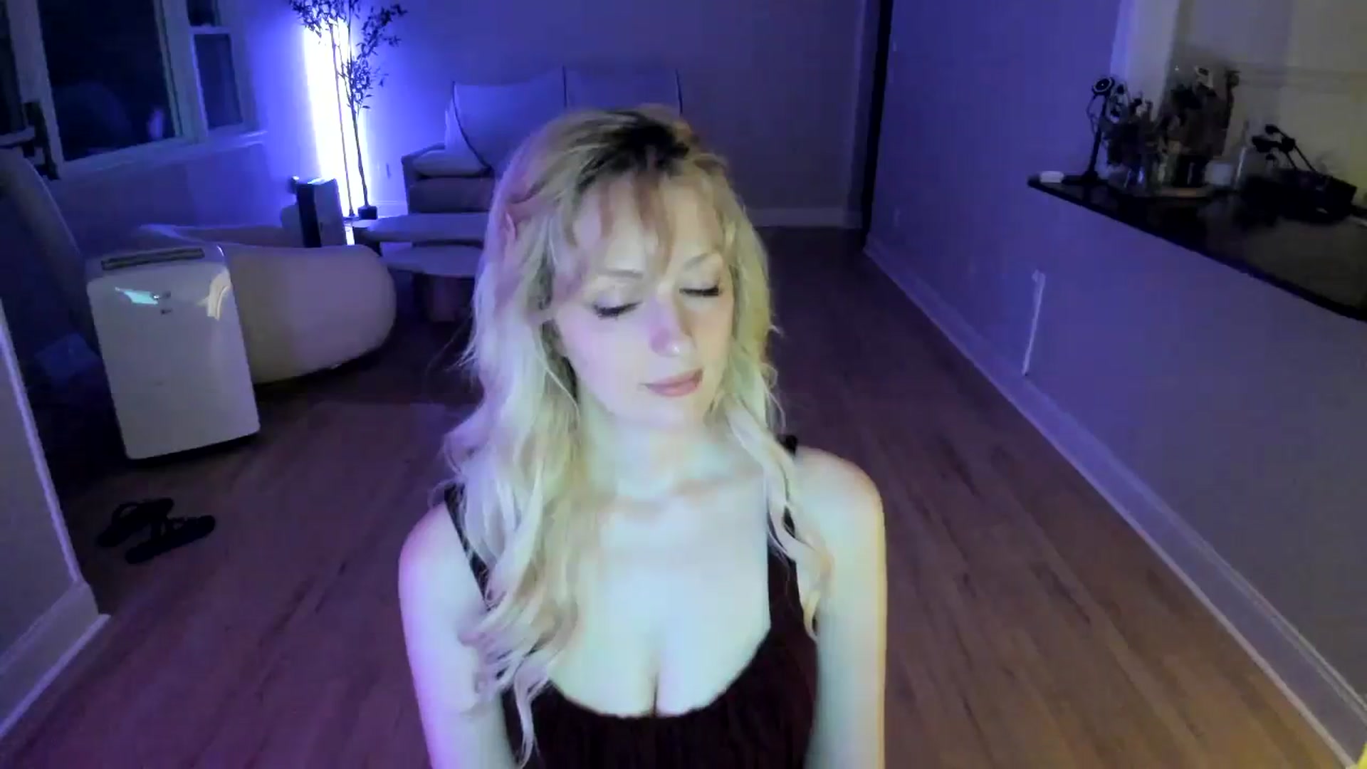 Gallery image thumbnail from Milk_Party's myfreecams stream on, 07/13/2025, 01:41 image 3 of 20