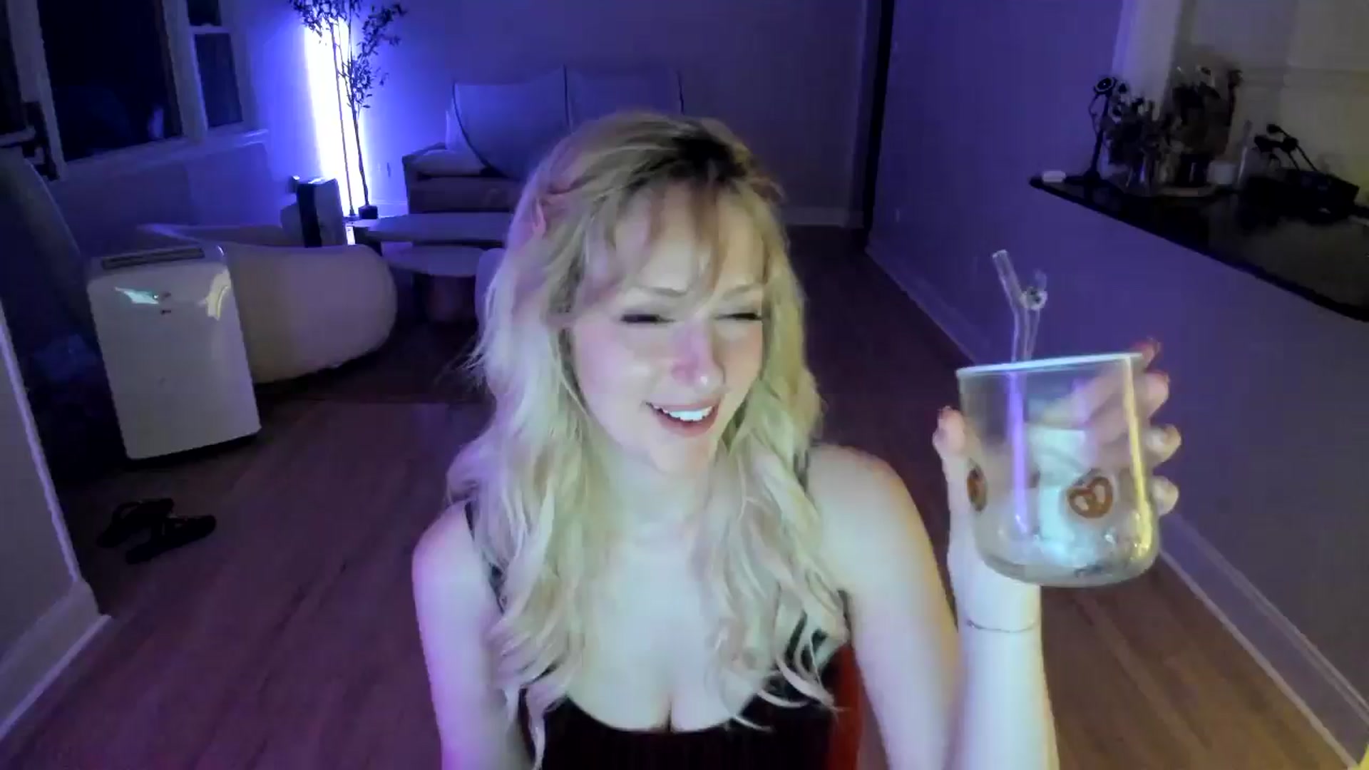 Gallery image thumbnail from Milk_Party's myfreecams stream on, 07/13/2025, 01:41 image 13 of 20