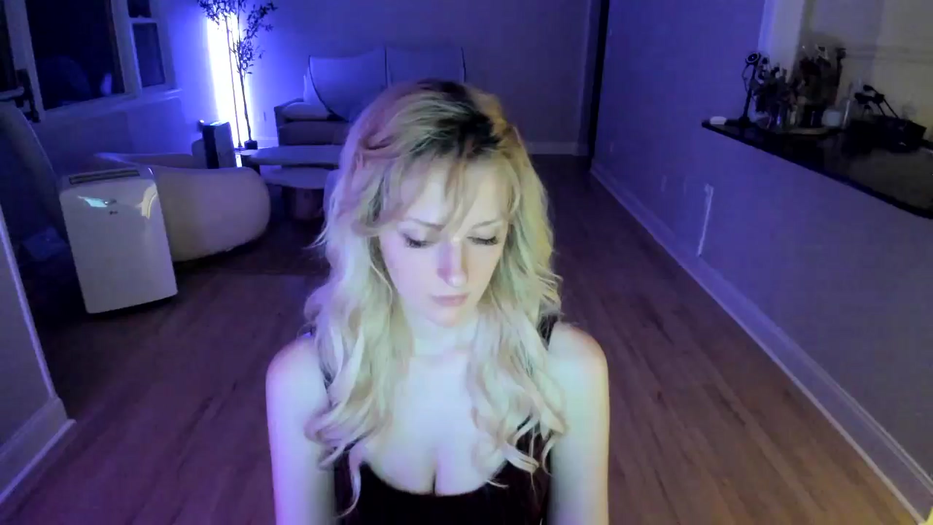 Gallery image thumbnail from Milk_Party's myfreecams stream on, 07/13/2025, 03:56 image 20 of 20
