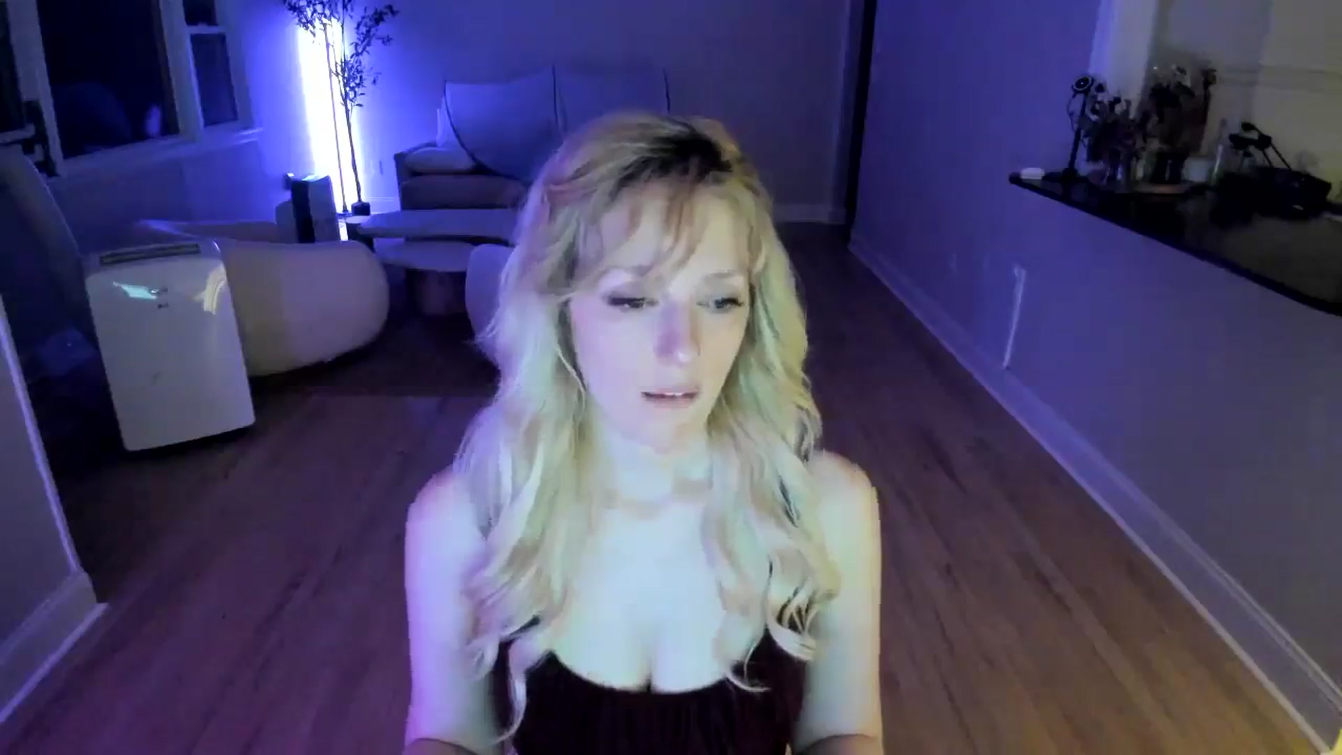 Gallery image thumbnail from Milk_Party's myfreecams stream on, 07/13/2025, 03:56 image 8 of 20