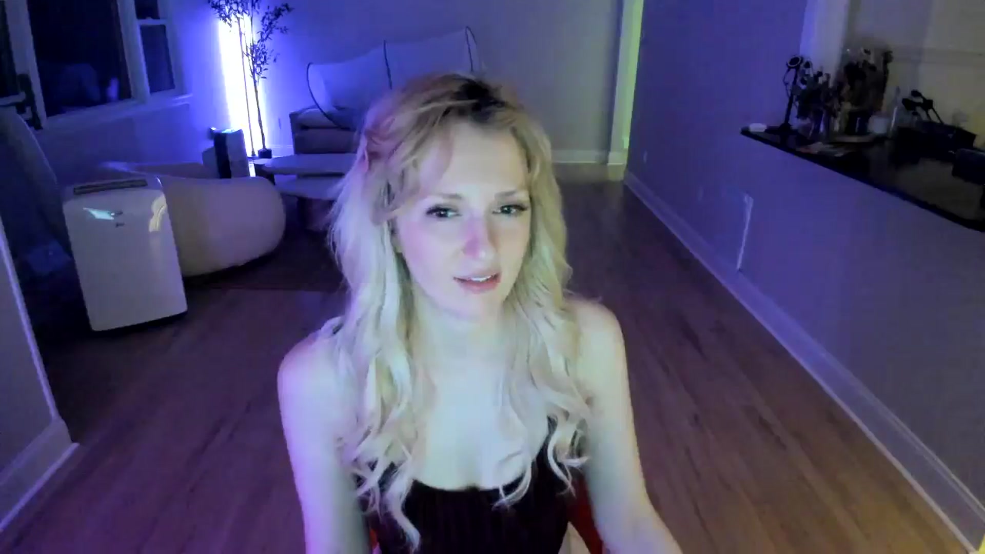Gallery image thumbnail from Milk_Party's myfreecams stream on, 07/14/2025, 05:01 image 4 of 20