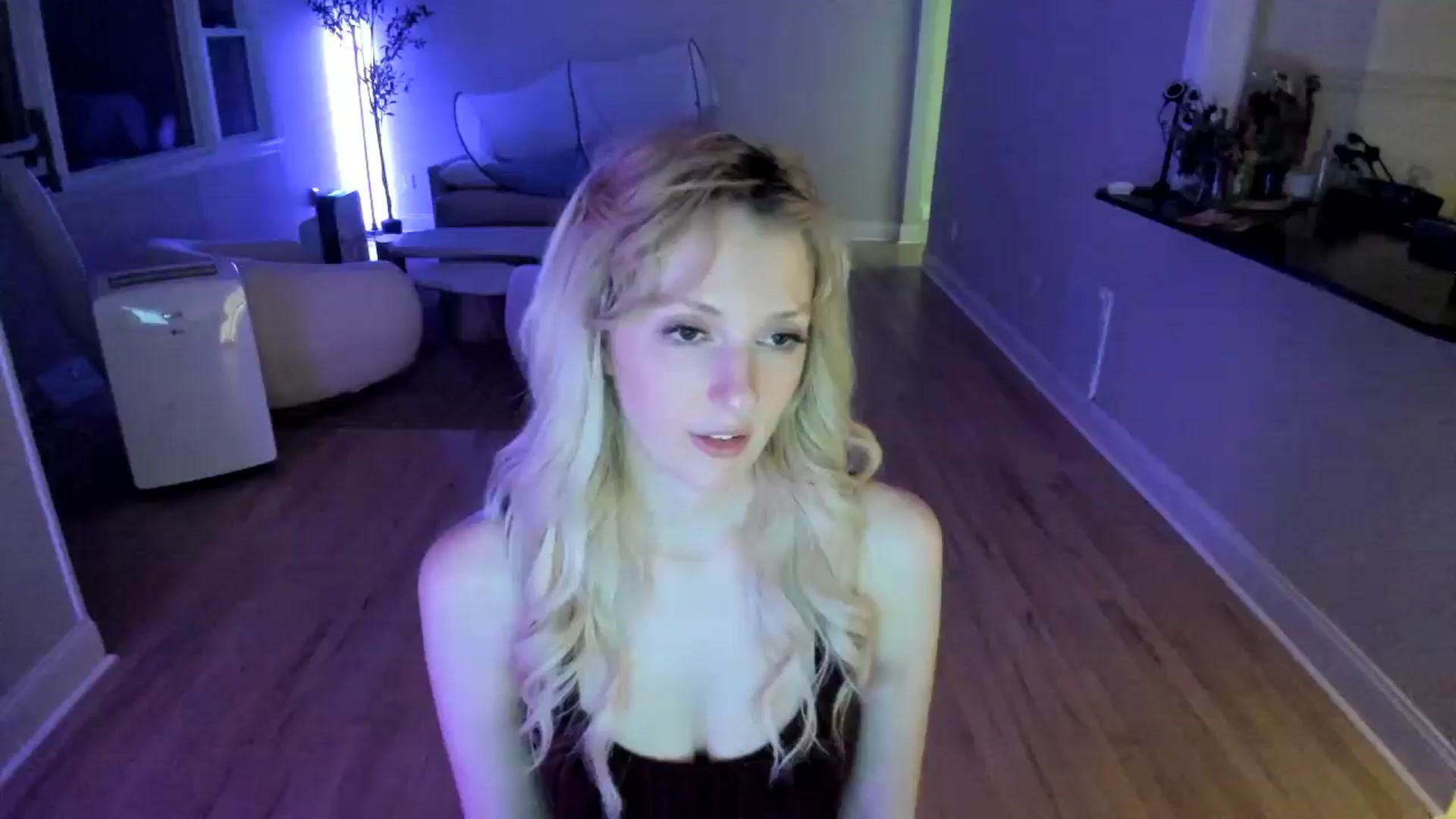 Gallery image thumbnail from Milk_Party's myfreecams stream on, 07/14/2025, 05:01 image 9 of 20