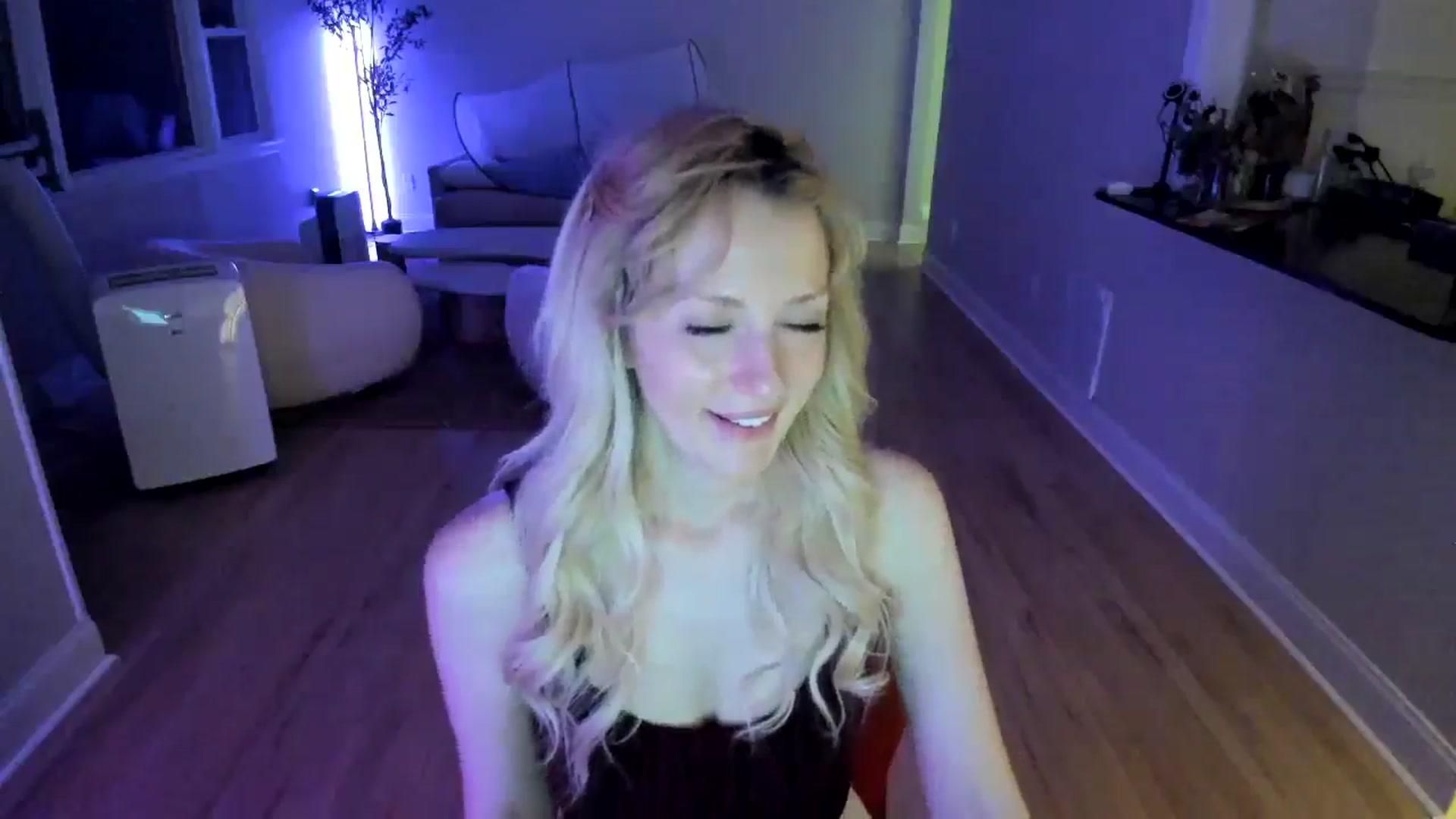 Gallery image thumbnail from Milk_Party's myfreecams stream on, 07/14/2025, 05:01 image 5 of 20