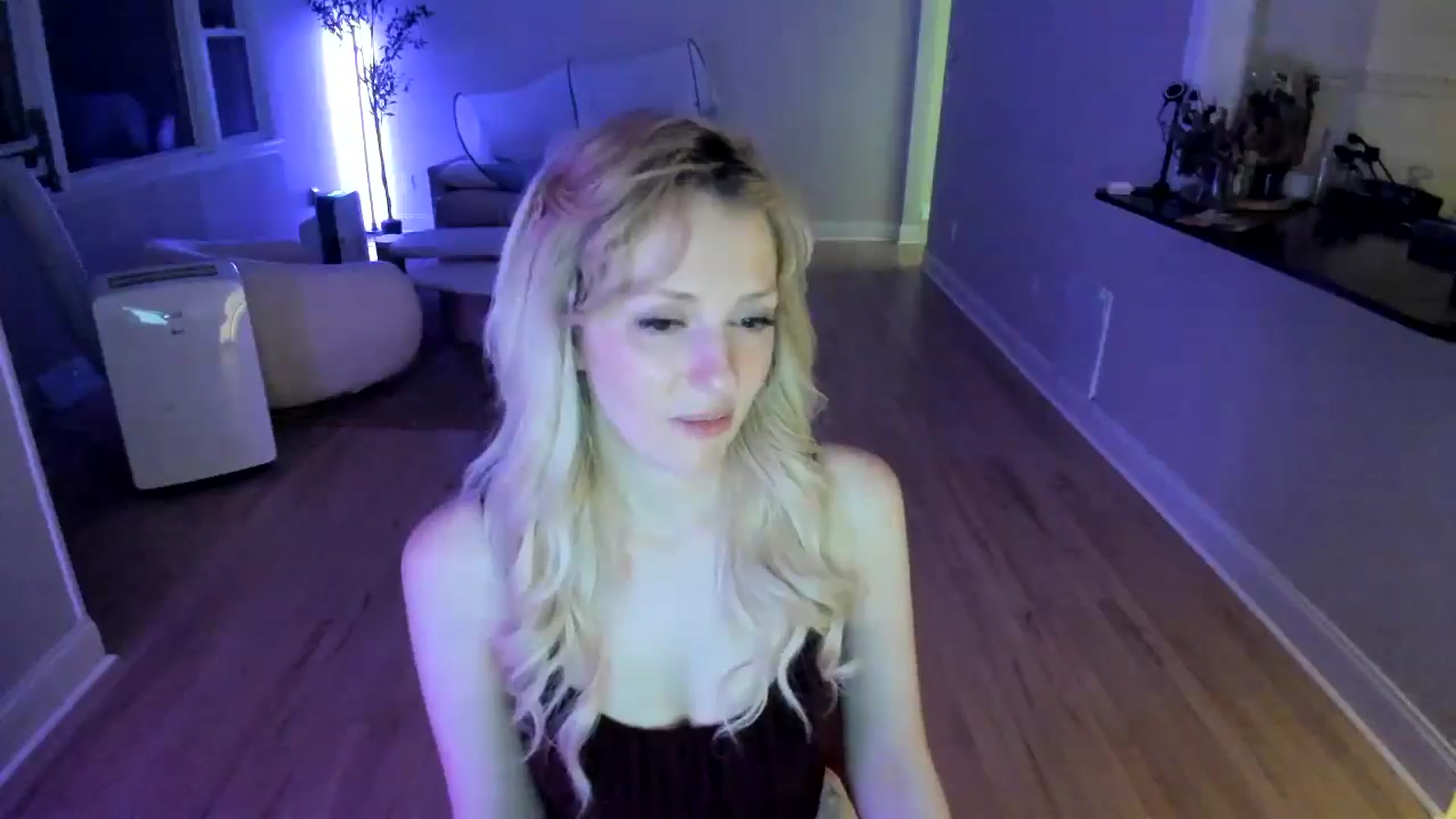 Gallery image thumbnail from Milk_Party's myfreecams stream on, 07/14/2025, 05:01 image 8 of 20