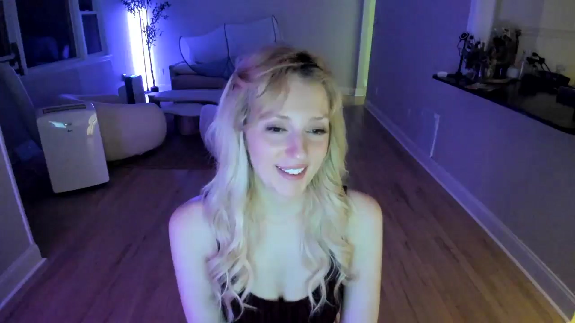 Gallery image thumbnail from Milk_Party's myfreecams stream on, 07/14/2025, 05:01 image 14 of 20