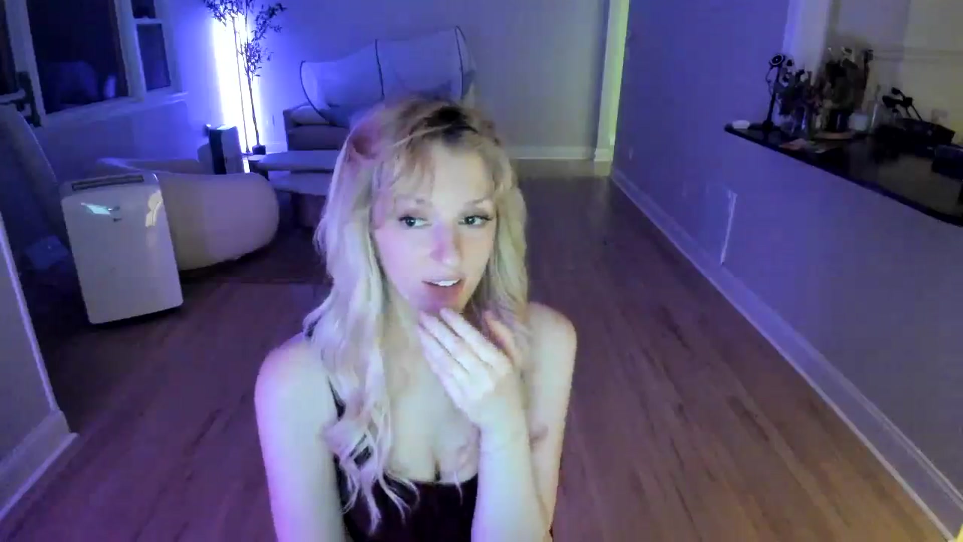 Gallery image thumbnail from Milk_Party's myfreecams stream on, 07/14/2025, 05:01 image 18 of 20