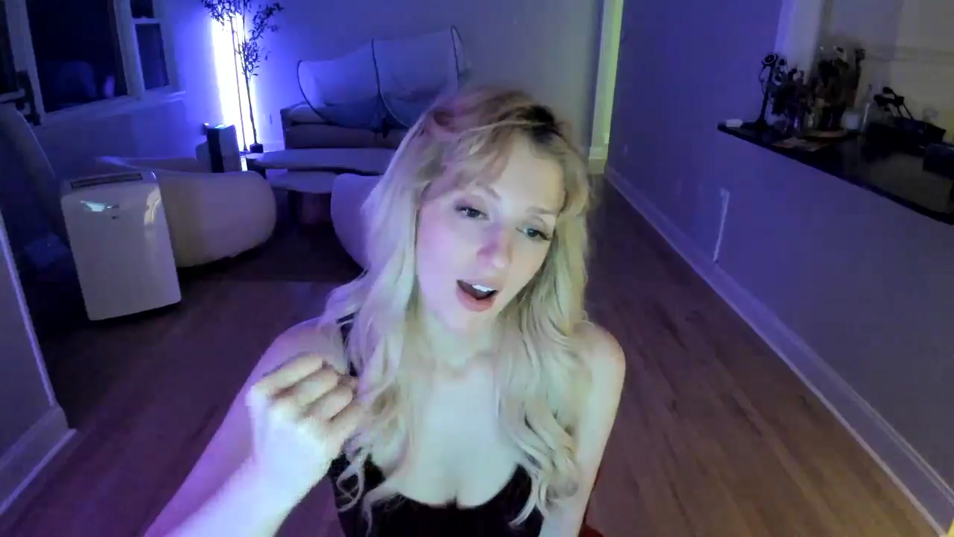 Gallery image thumbnail from Milk_Party's myfreecams stream on, 07/14/2025, 06:03 image 15 of 20