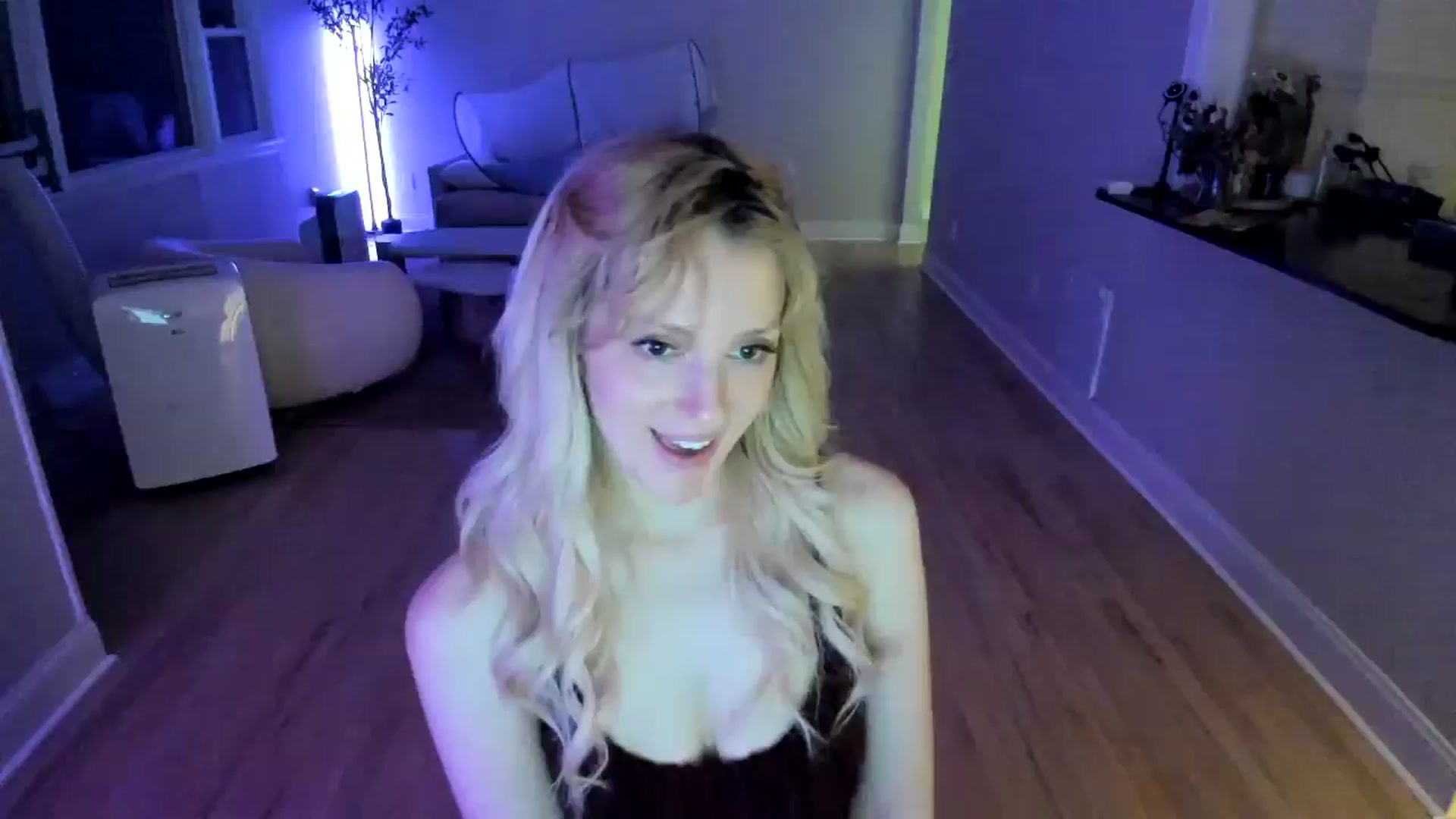 Gallery image thumbnail from Milk_Party's myfreecams stream on, 07/14/2025, 06:03 image 1 of 20