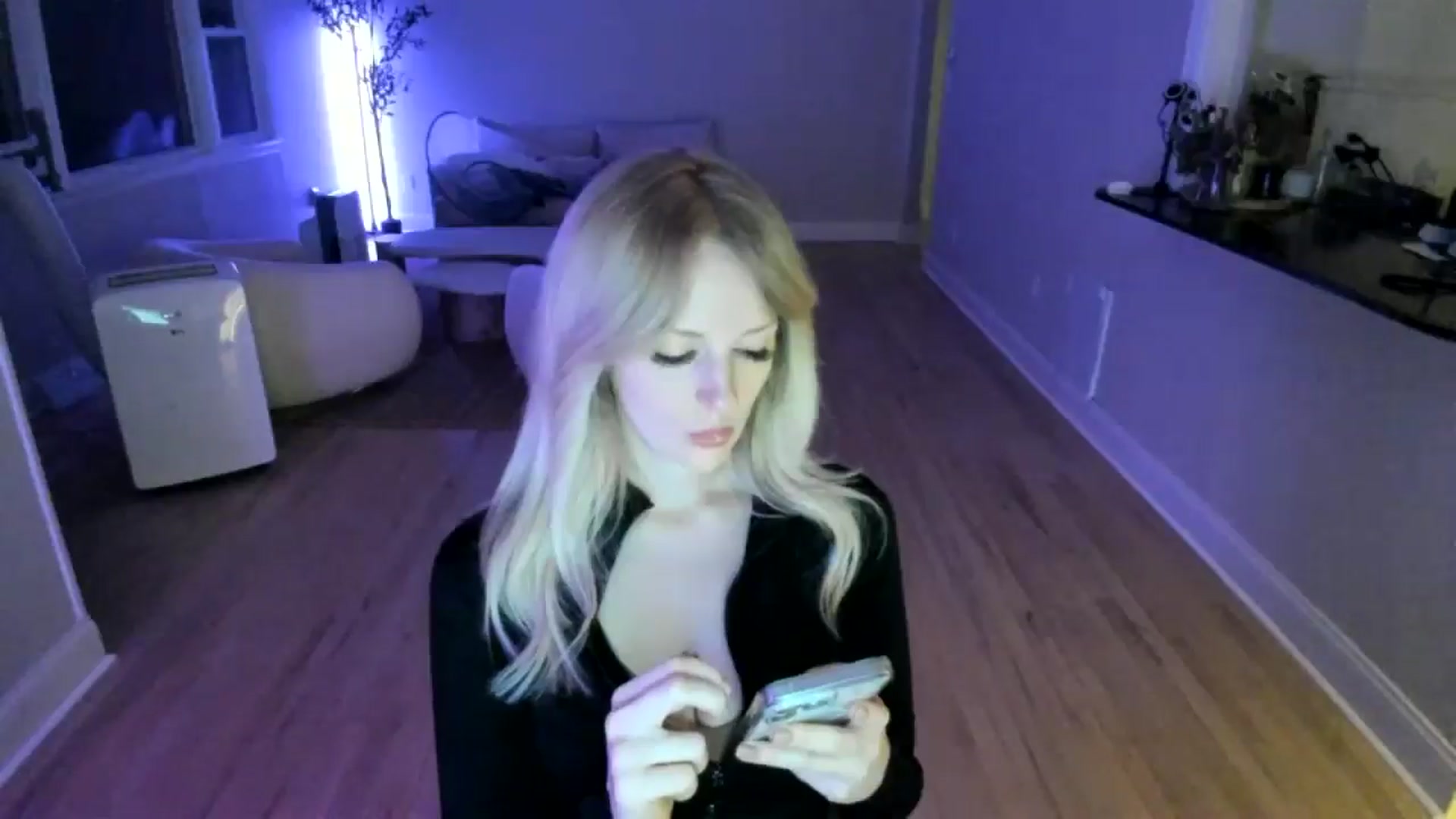 Gallery image thumbnail from Milk_Party's myfreecams stream on, 07/16/2025, 03:04 image 11 of 20