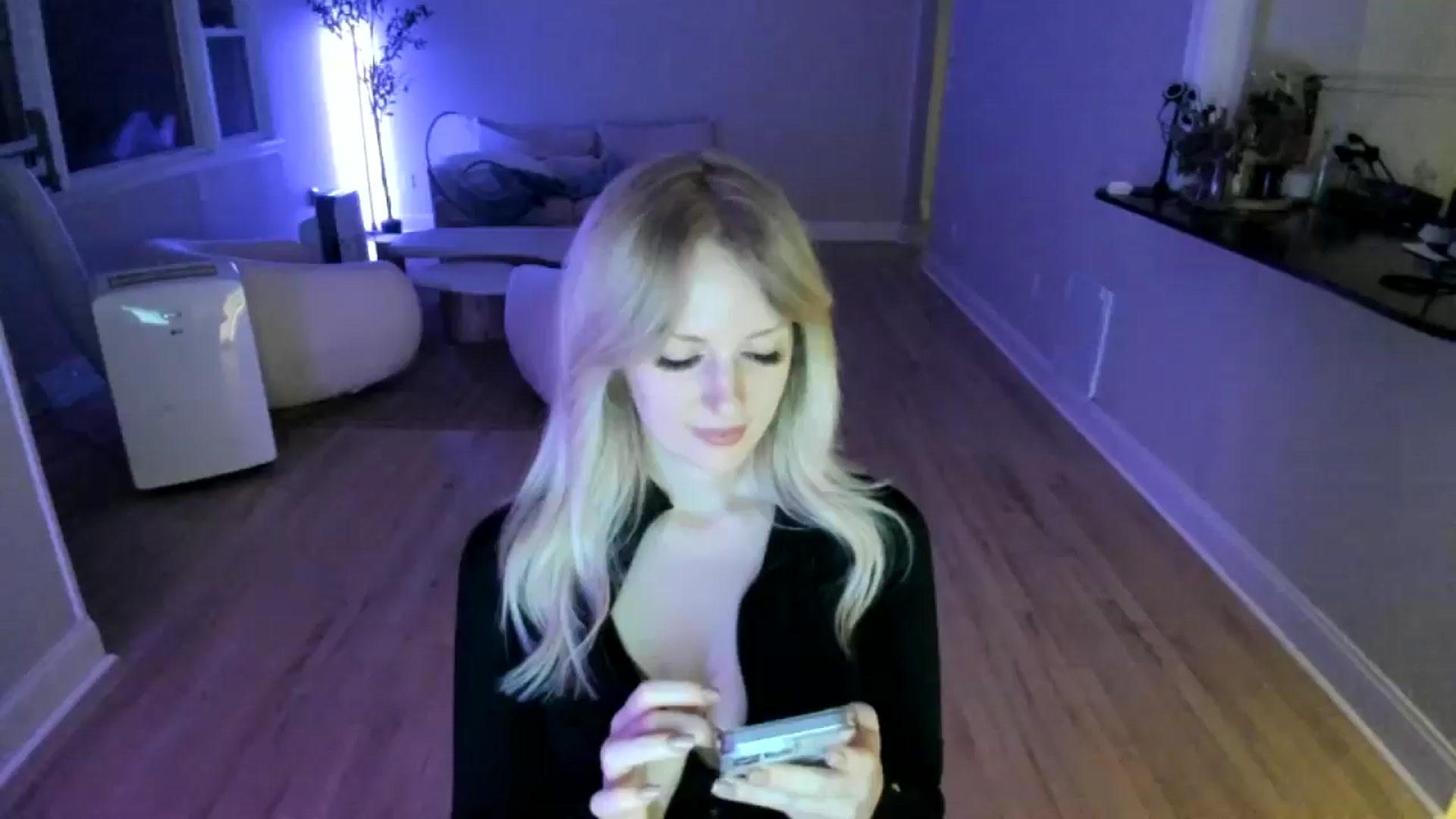 Gallery image thumbnail from Milk_Party's myfreecams stream on, 07/16/2025, 03:04 image 12 of 20