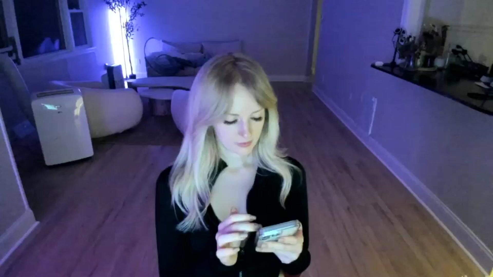 Gallery image thumbnail from Milk_Party's myfreecams stream on, 07/16/2025, 03:04 image 17 of 20