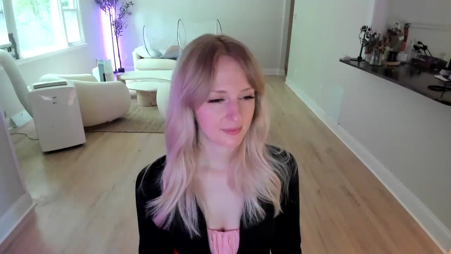 Gallery image thumbnail from Milk_Party's myfreecams stream on, 07/16/2025, 20:16 image 7 of 20