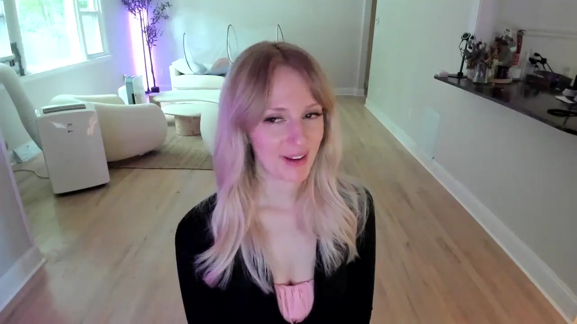 Gallery image thumbnail from Milk_Party's myfreecams stream on, 07/16/2025, 20:16 image 5 of 20