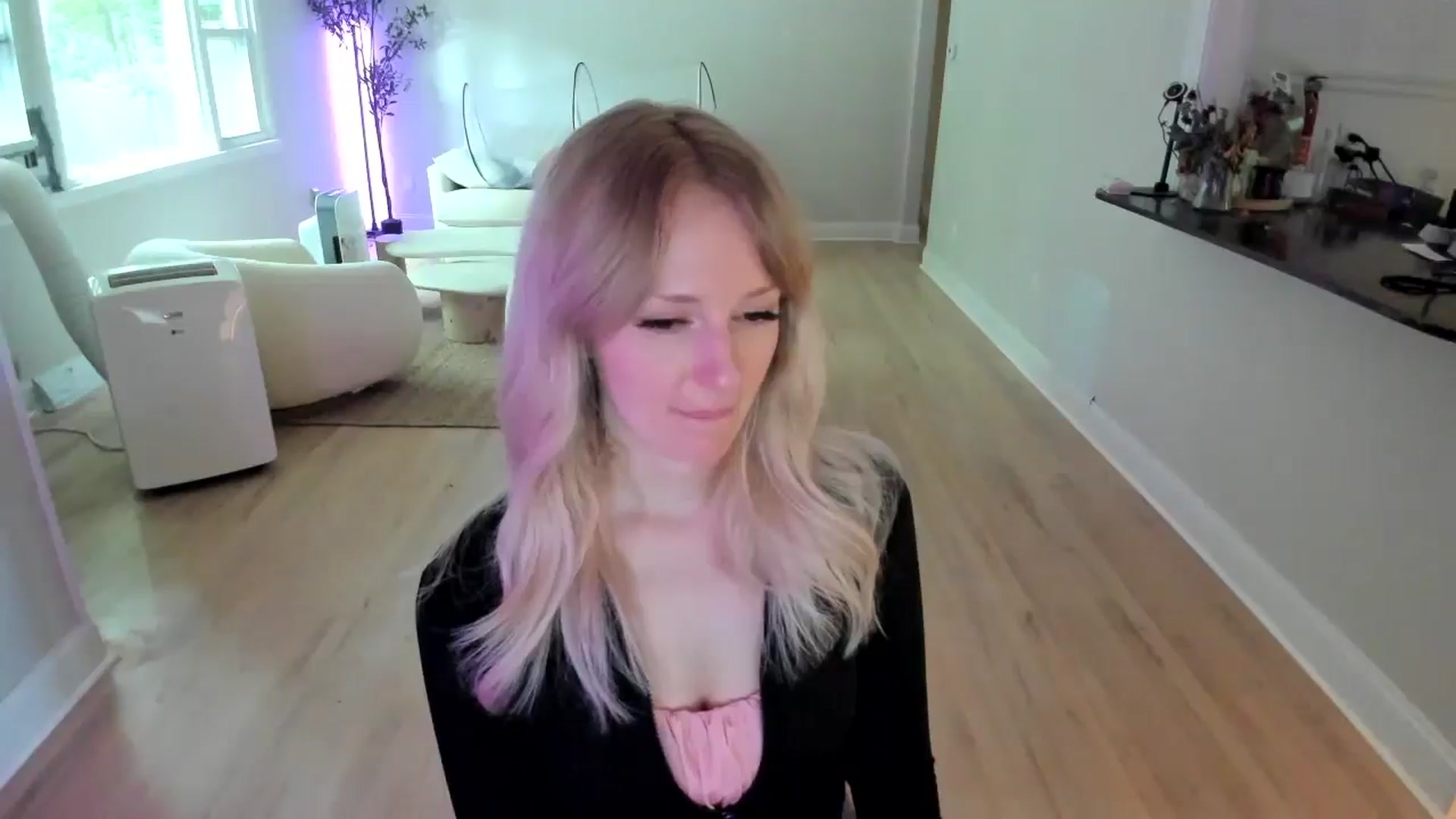 Gallery image thumbnail from Milk_Party's myfreecams stream on, 07/16/2025, 20:16 image 4 of 20