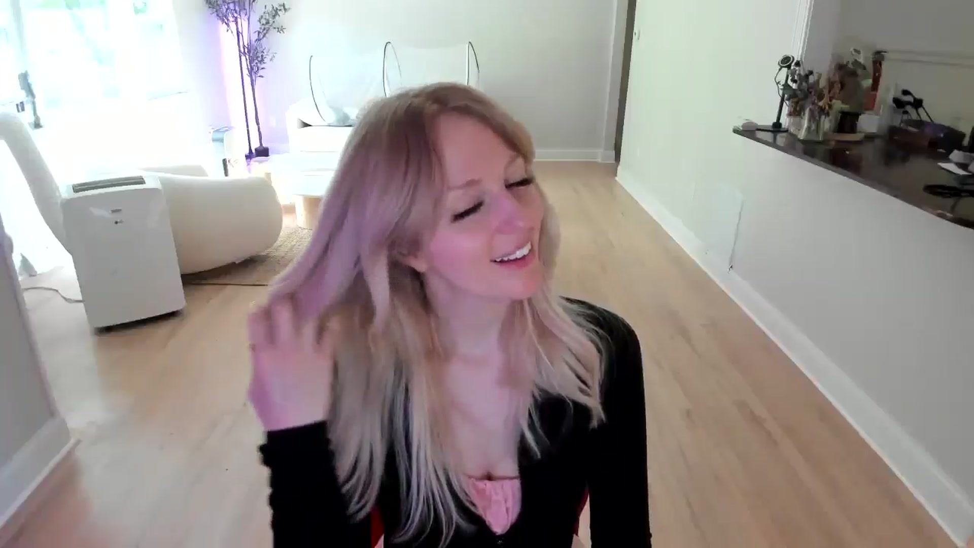 Gallery image thumbnail from Milk_Party's myfreecams stream on, 07/16/2025, 20:16 image 15 of 20