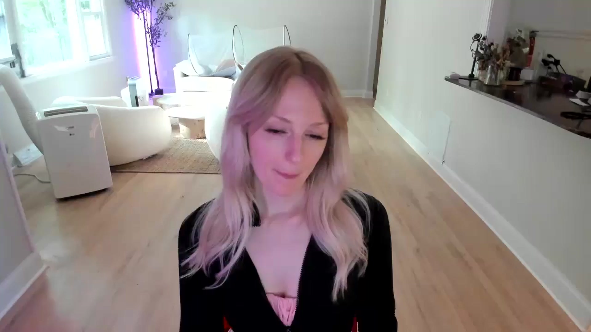 Gallery image thumbnail from Milk_Party's myfreecams stream on, 07/16/2025, 21:26 image 11 of 20