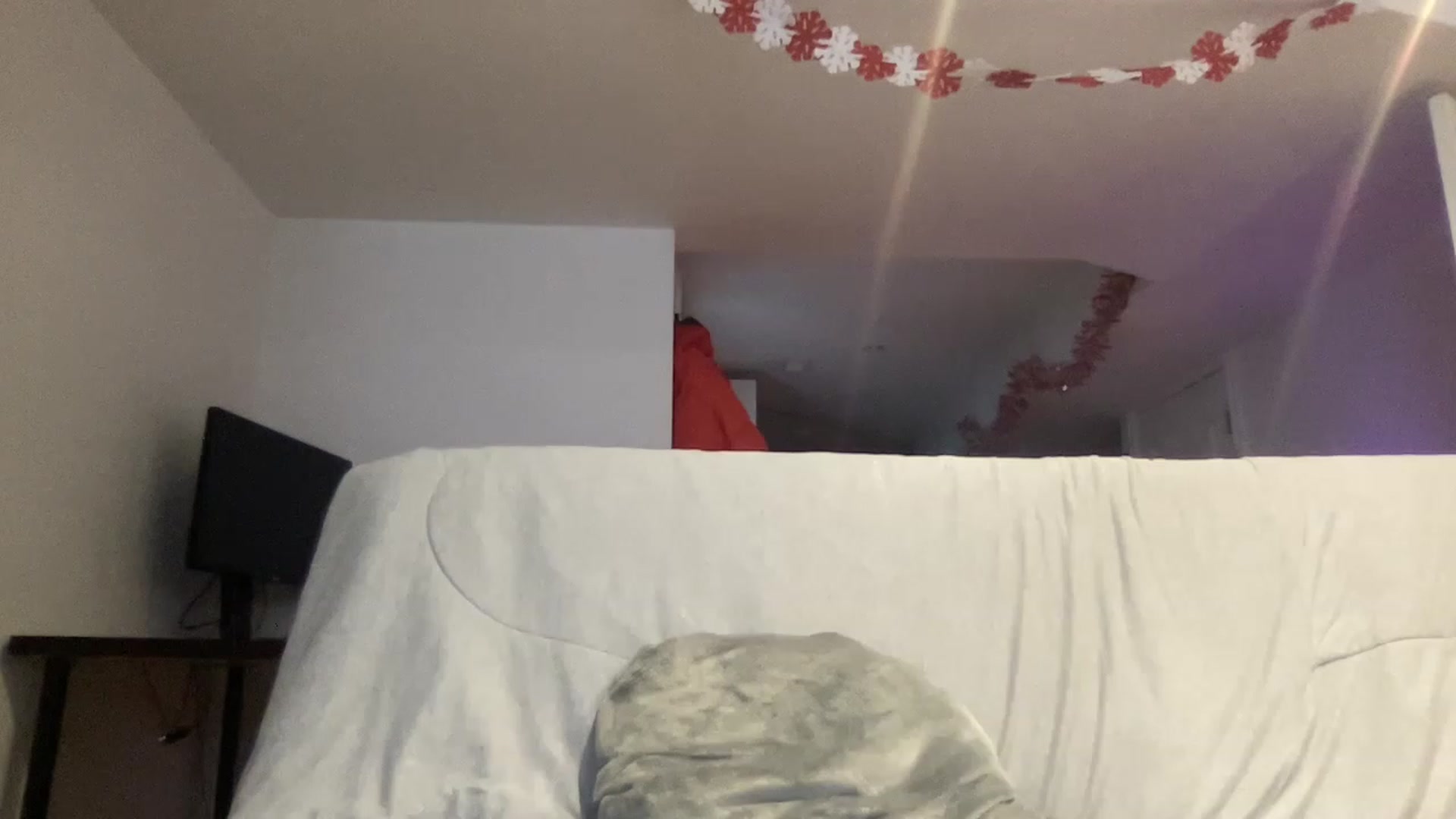 Gallery image thumbnail from Milknuts's myfreecams stream on, 12/05/2022, 19:15 image 6 of 20