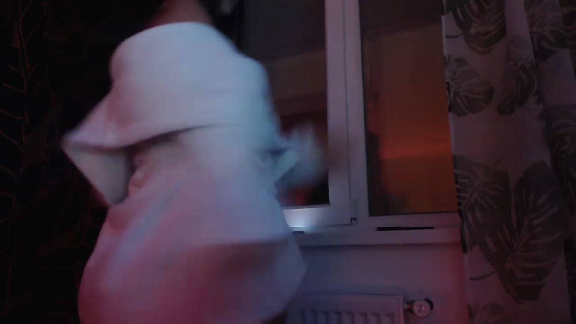 Gallery image thumbnail from Milkshake91's myfreecams stream on, 11/28/2022, 16:17 image 10 of 20